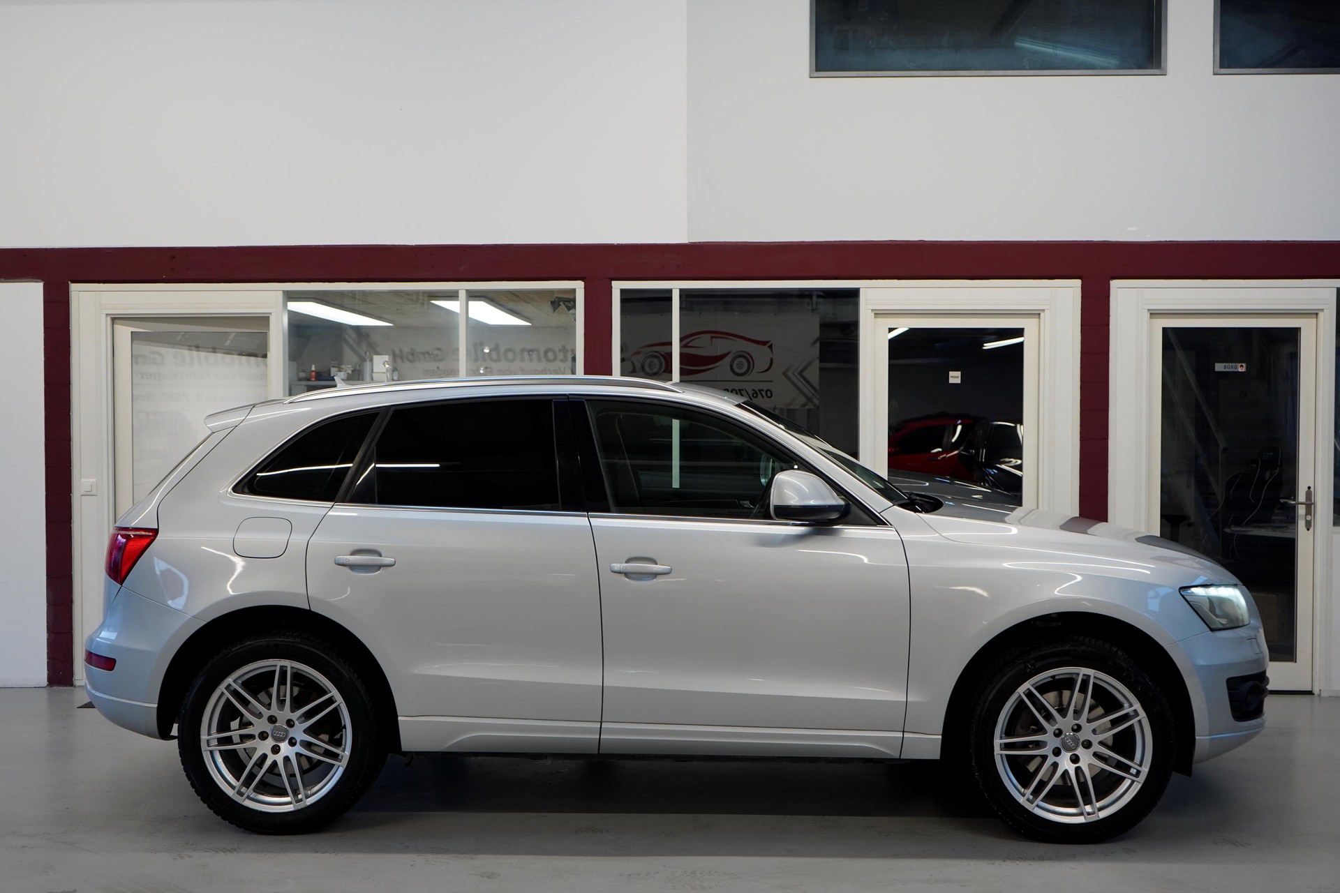 AUDI Q5 3.0 TDI quattro S-tronic-image-7