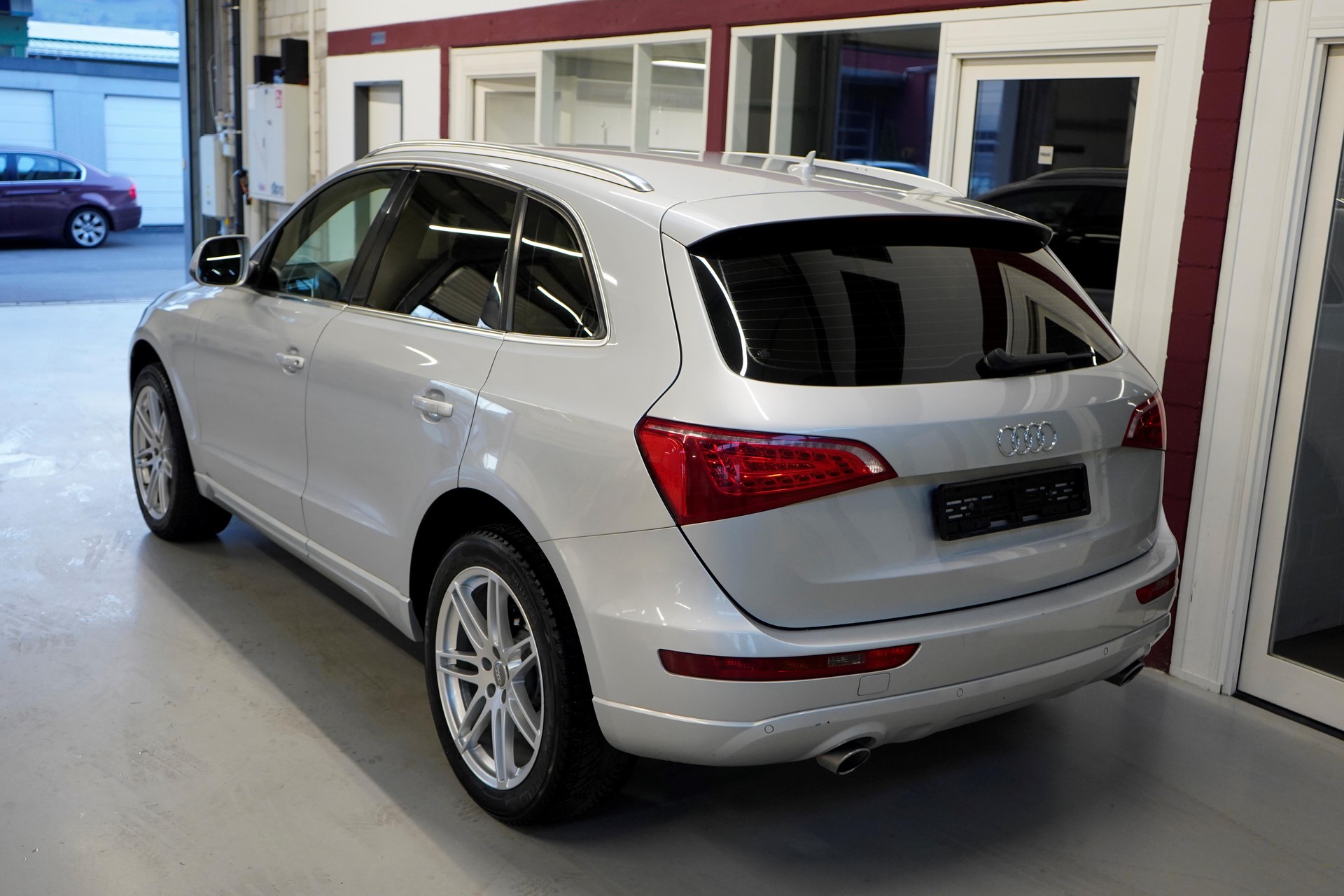 AUDI Q5 3.0 TDI quattro S-tronic-image-4