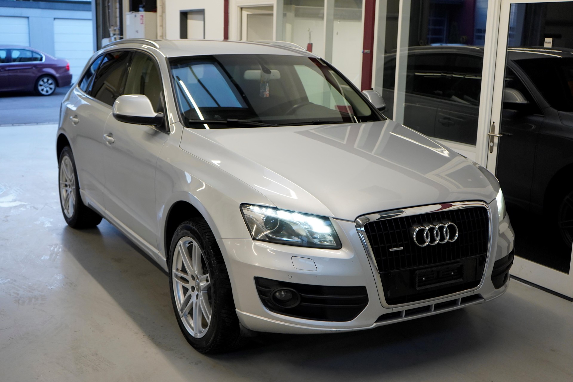 AUDI Q5 3.0 TDI quattro S-tronic-image-8