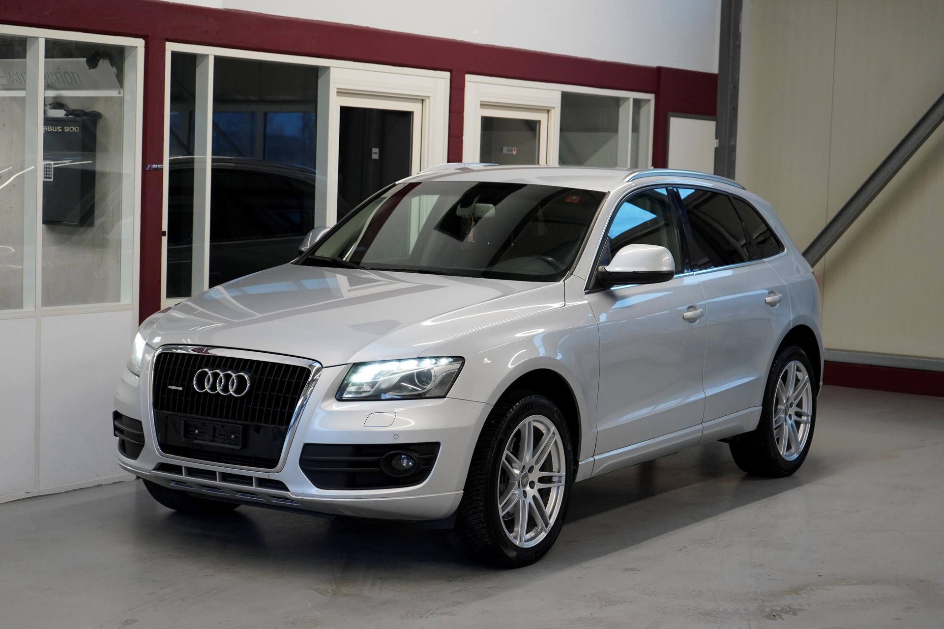 AUDI Q5 3.0 TDI quattro S-tronic-image-1