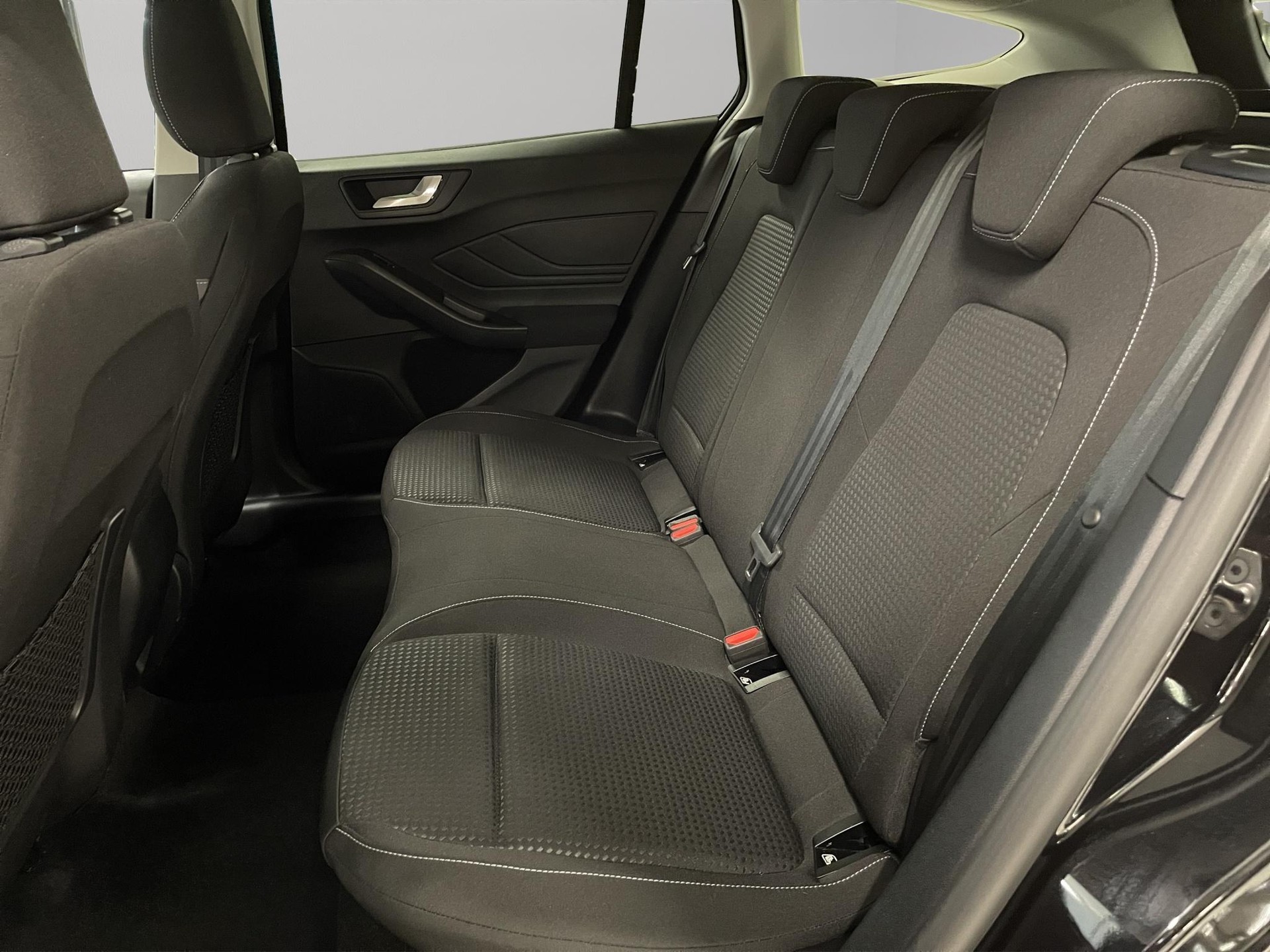 FORD Focus Station Wagon 1.0i EcoB Hybrid 125 Cool & Connect-image-10