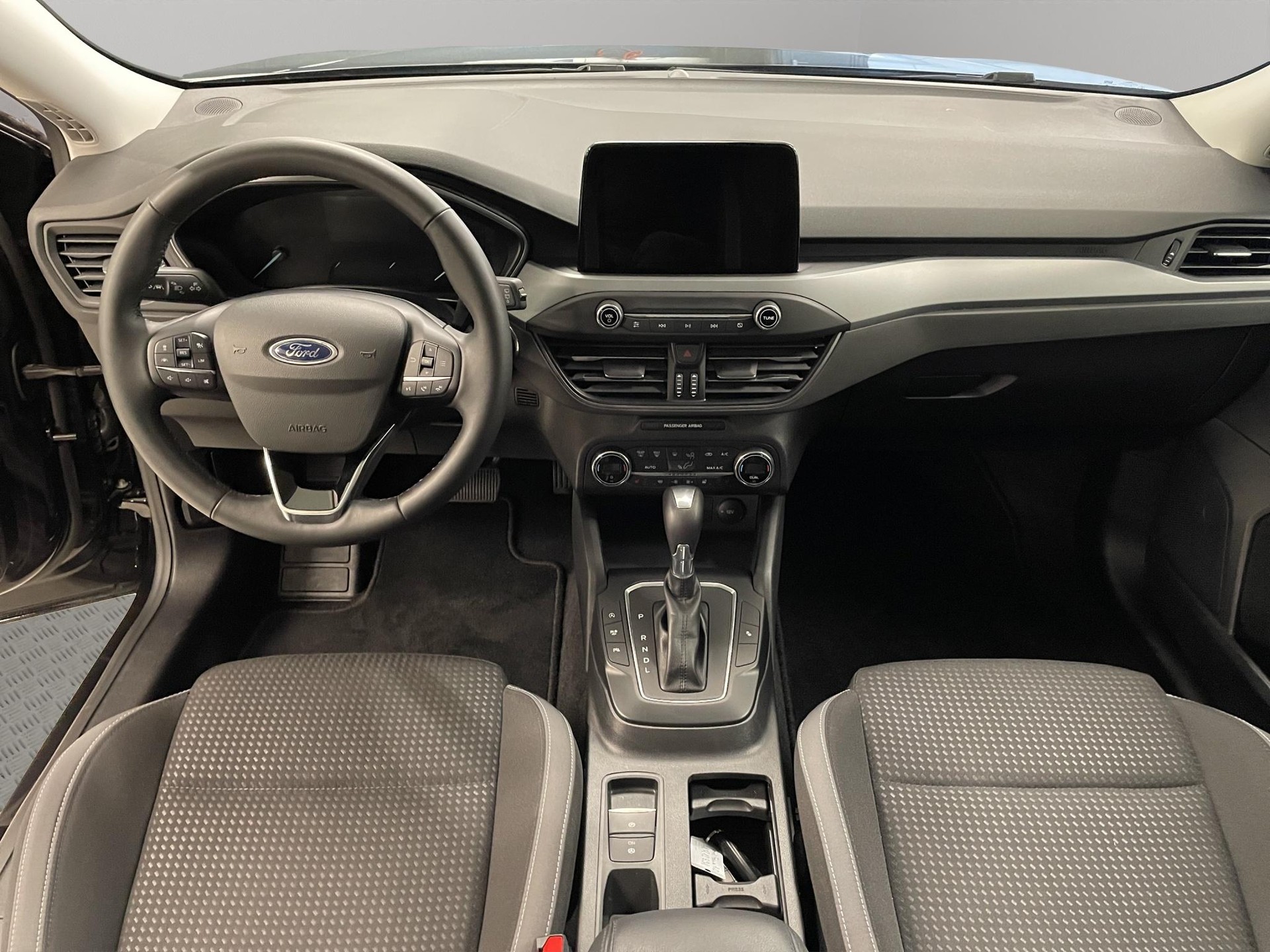 FORD Focus Station Wagon 1.0i EcoB Hybrid 125 Cool & Connect-image-5