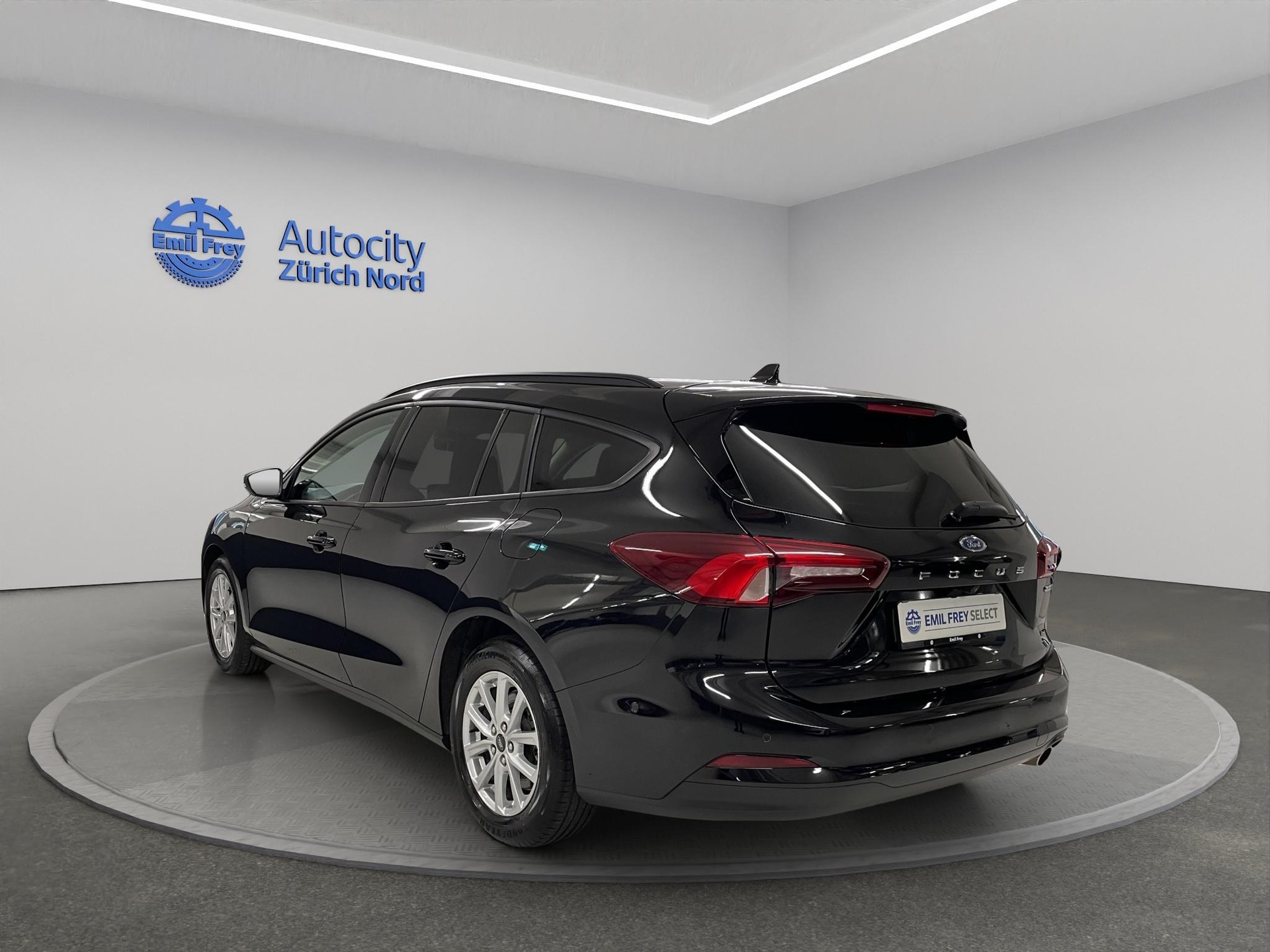 FORD Focus Station Wagon 1.0i EcoB Hybrid 125 Cool & Connect-image-4