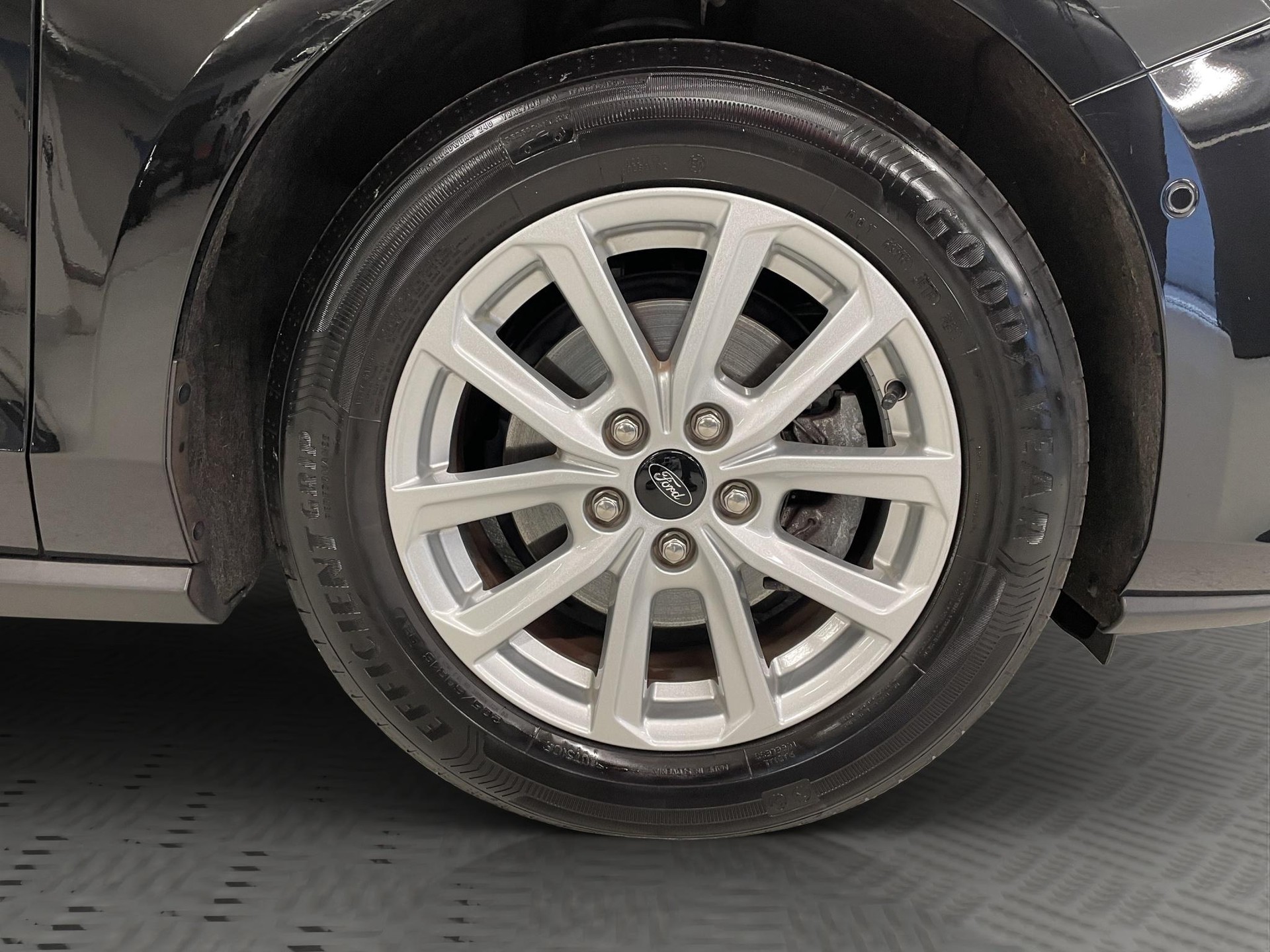 FORD Focus Station Wagon 1.0i EcoB Hybrid 125 Cool & Connect-image-13