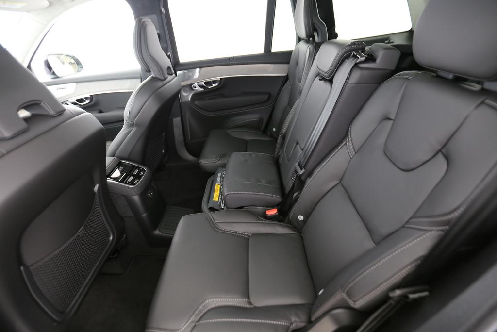 VOLVO XC90 2.0 T8 TE Ultra Dark eAWD-image-4