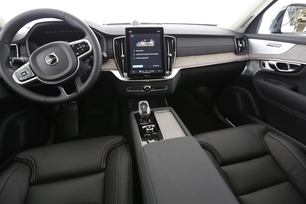 VOLVO XC90 2.0 T8 TE Ultra Dark eAWD-image-13