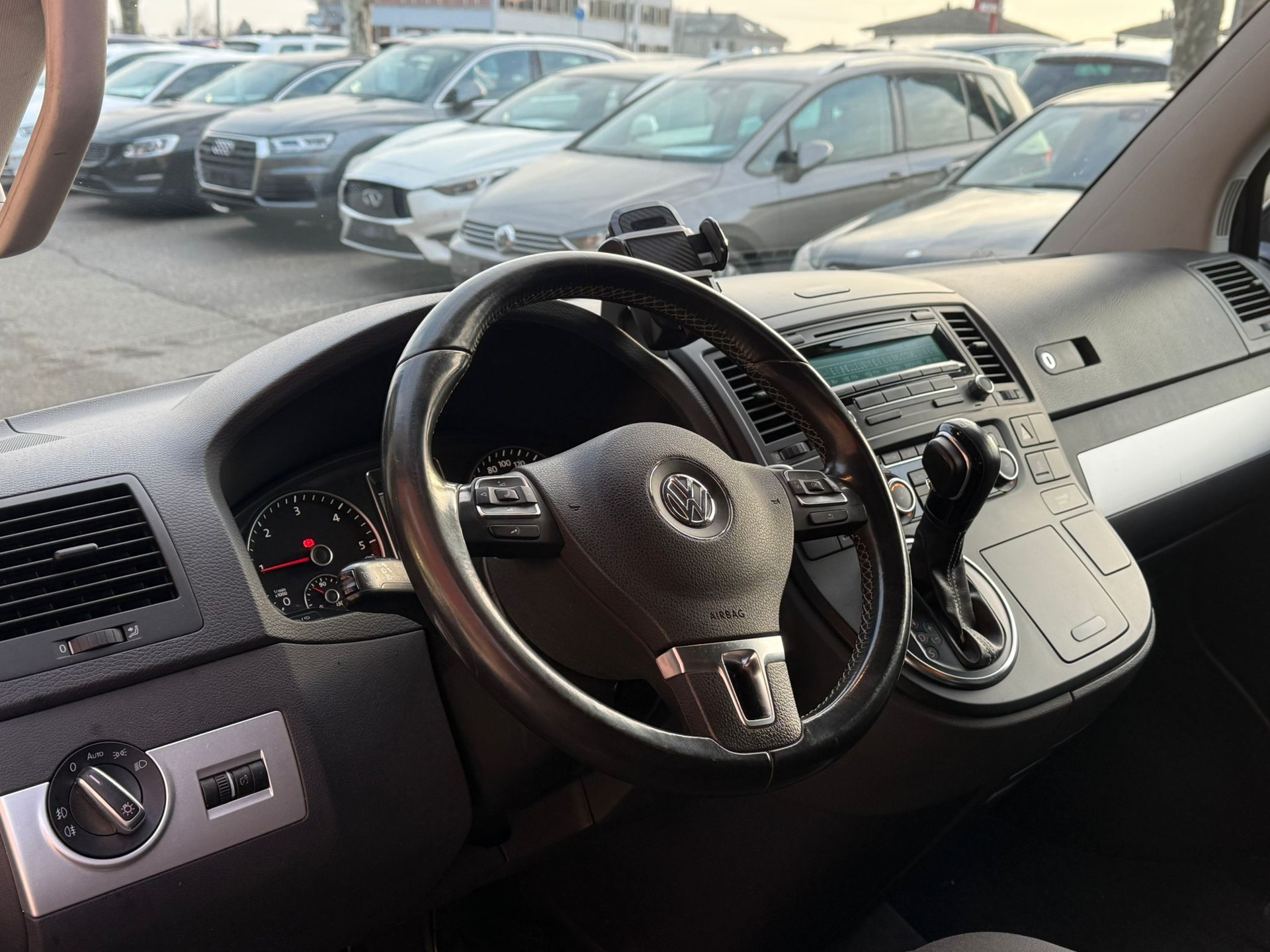 VW T5 Multivan 2.0 Bi-TDI CR Family Cup 4Motion DSG-image-13