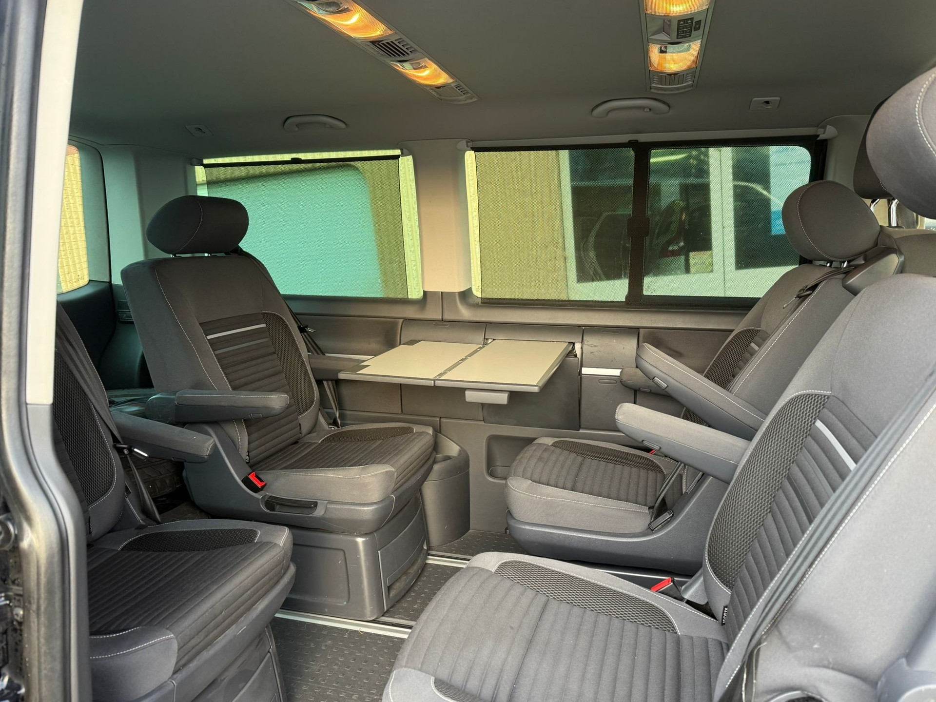 VW T5 Multivan 2.0 Bi-TDI CR Family Cup 4Motion DSG-image-9