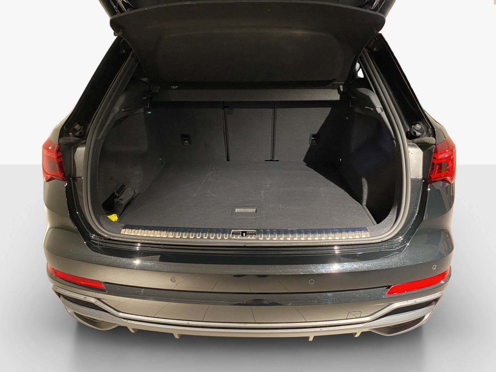 AUDI Q3 35 TFSI S line Attraction S-tronic-image-12