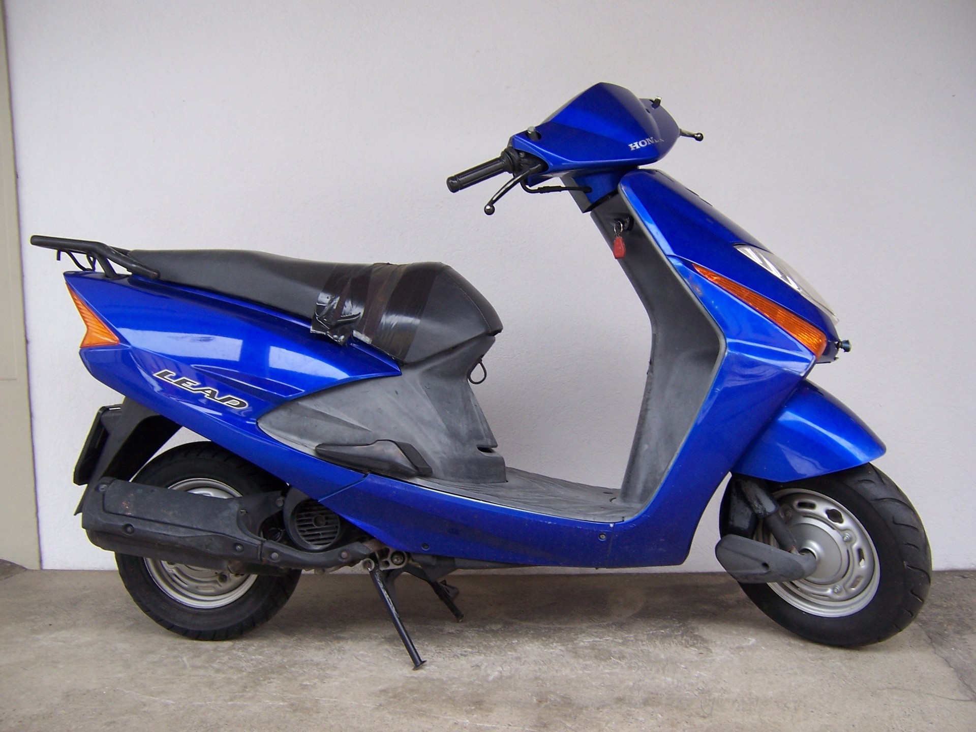 HONDA SCV 100 Lead-image-0