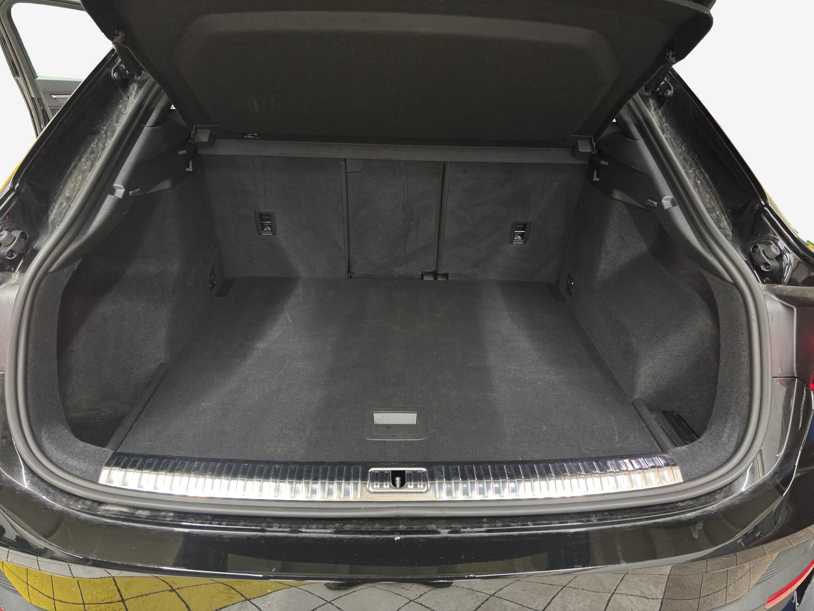 AUDI Q3 Sportback 35 TFSI S line Attraction S-tronic-image-12