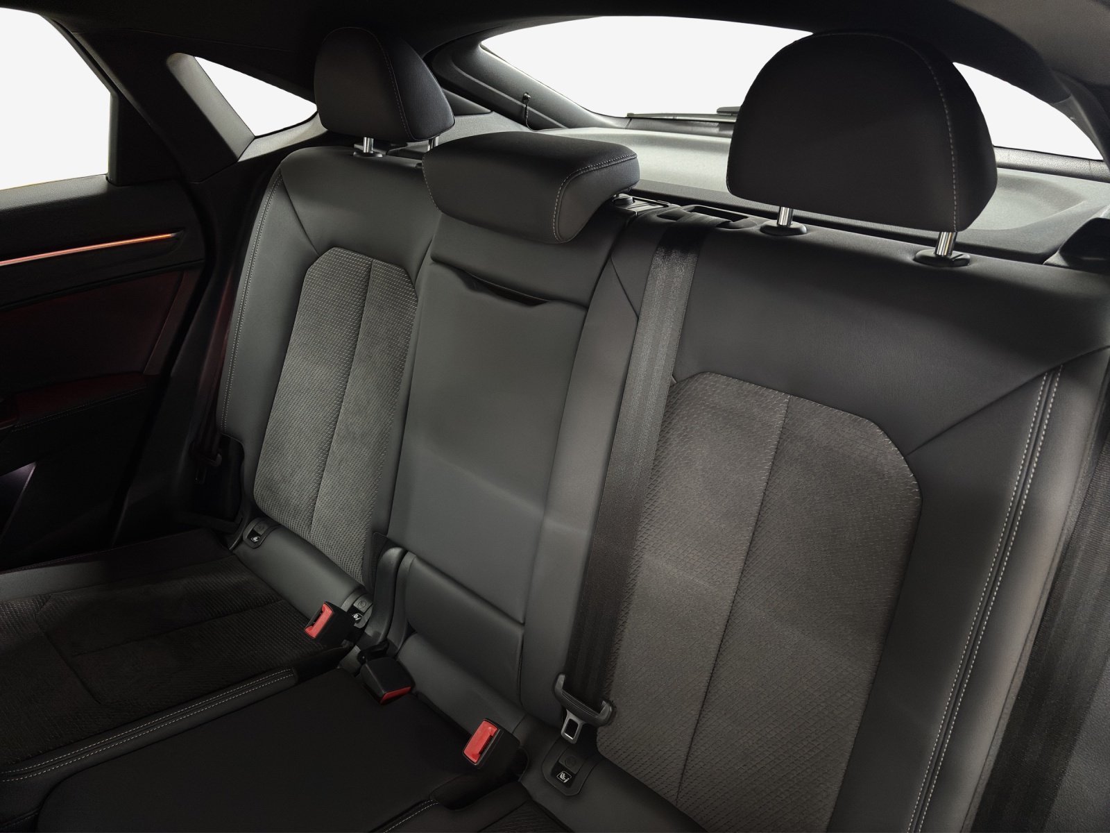AUDI Q3 Sportback 35 TFSI S line Attraction S-tronic-image-11
