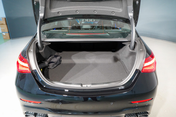 MERCEDES-BENZ C 63 S AMG 4M E Perf.-image-10
