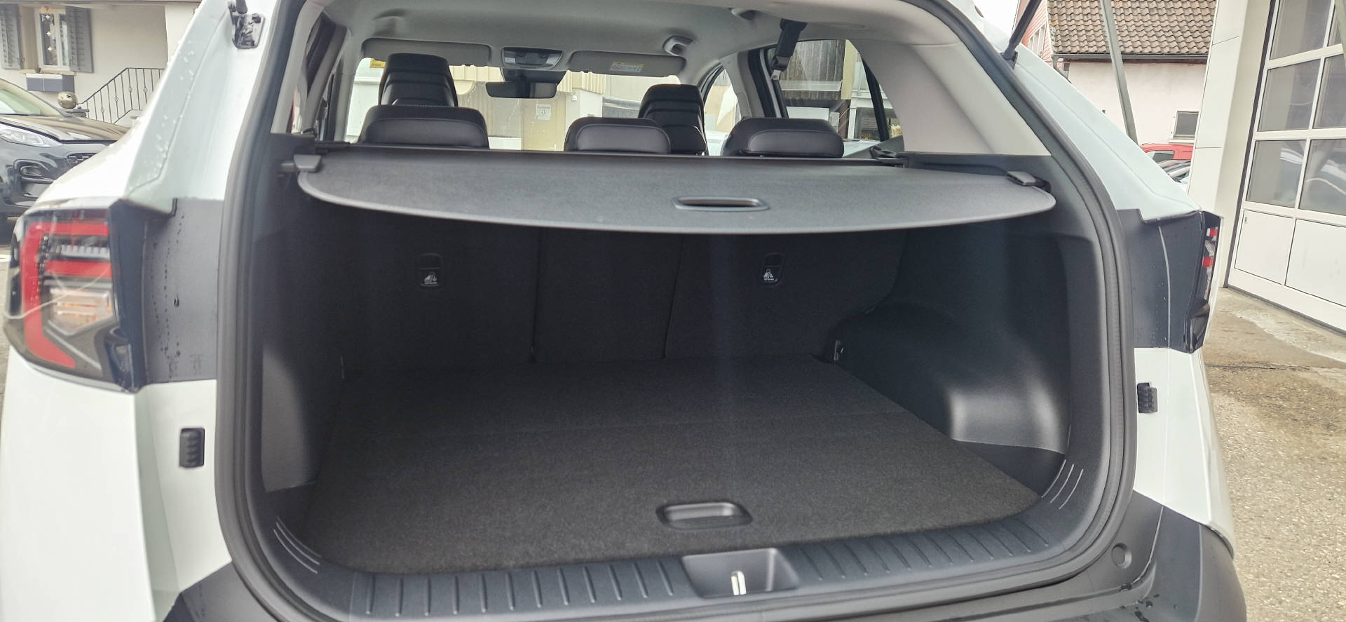 KIA Sportage 1.6 T-GDi Power Edition *MY2026*-image-13