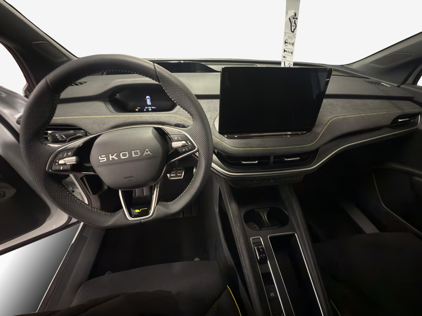 SKODA Enyaq 4x4 RS-image-8