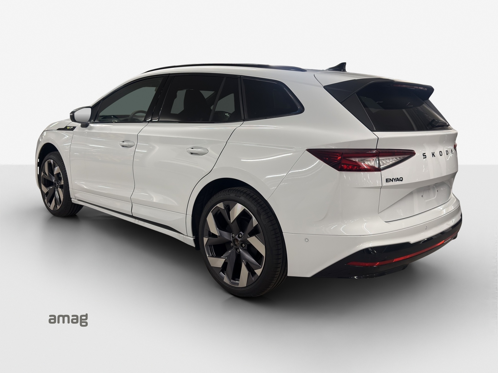 SKODA Enyaq 4x4 RS-image-2