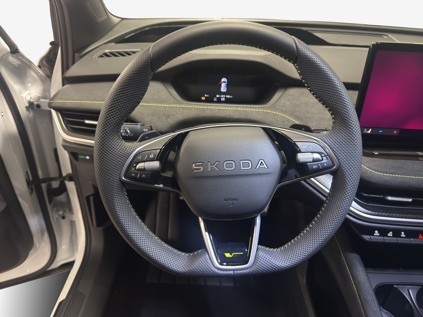 SKODA Enyaq 4x4 RS-image-9