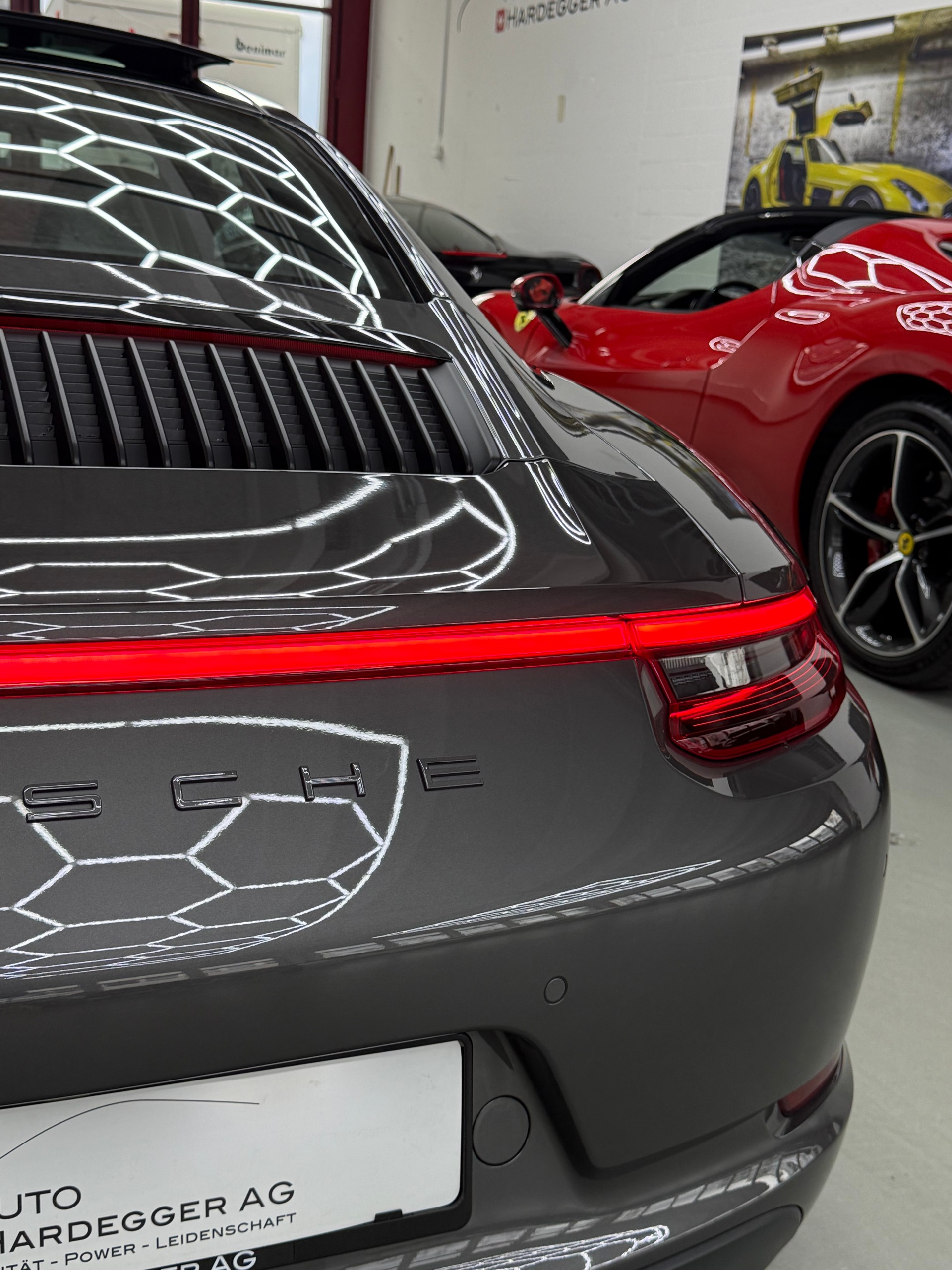 PORSCHE 911 Carrera 4 GTS PDK inkl. 100% Approved Garantie bis 12.2027-image-12