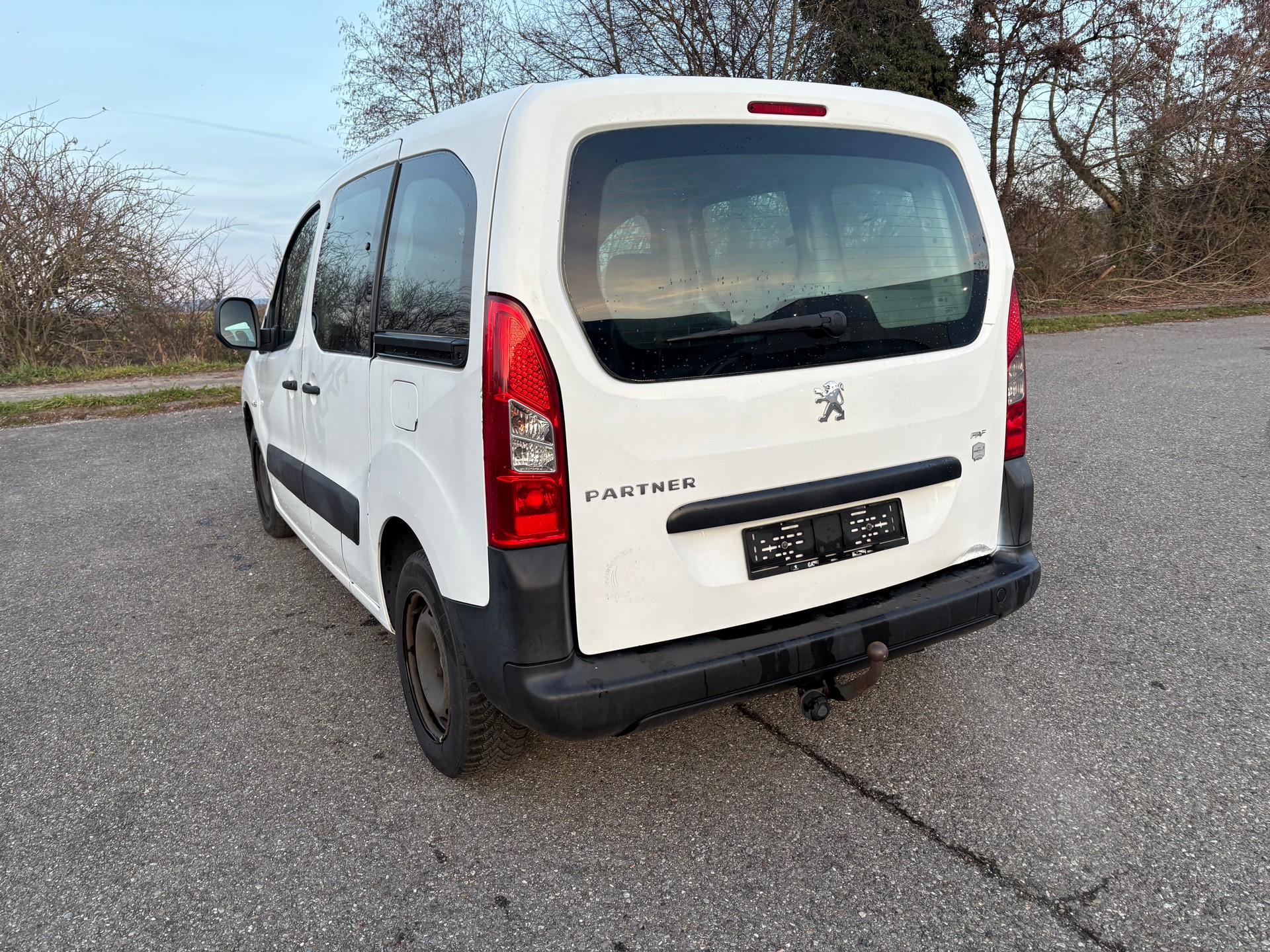 PEUGEOT Partner 1.6 HDI Urban-image-5