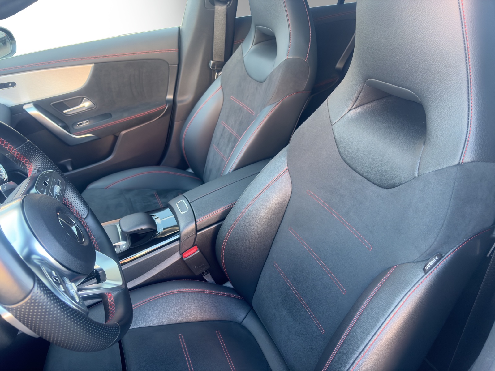 Image MERCEDES-BENZ CLA-220 CLA Shooting Brake 220 d 4Matic Swiss Star