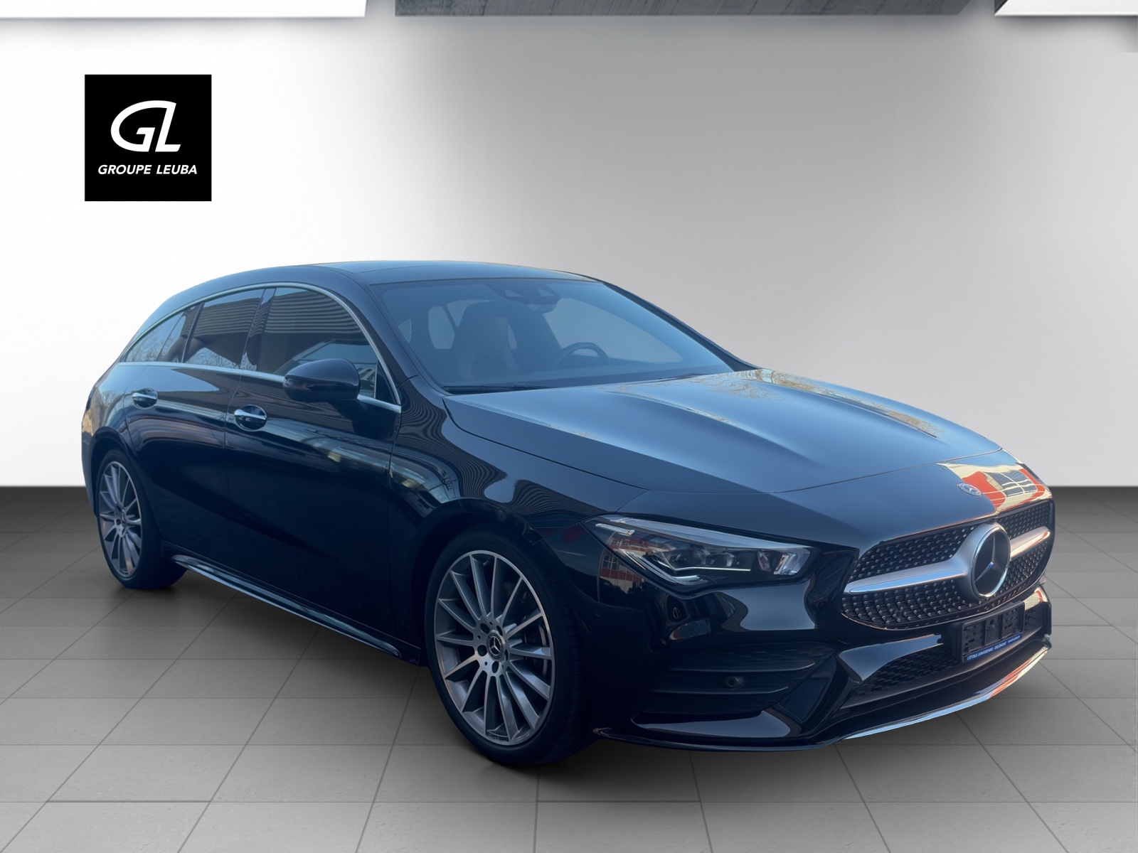 Photo MERCEDES-BENZ CLA-220 CLA Shooting Brake 220 d 4Matic Swiss Star