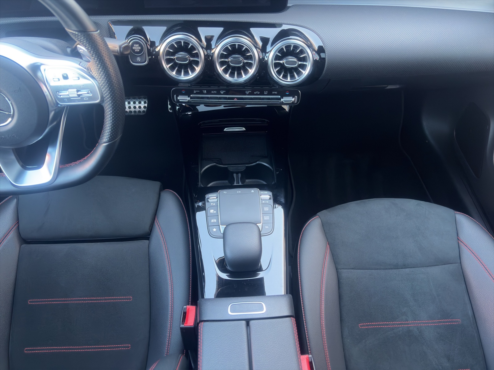 Image MERCEDES-BENZ CLA-220 CLA Shooting Brake 220 d 4Matic Swiss Star