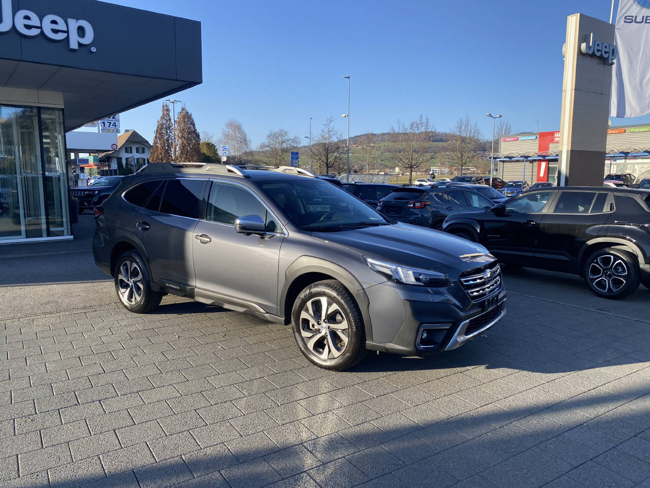 SUBARU Outback 2.5i Luxury-image-1