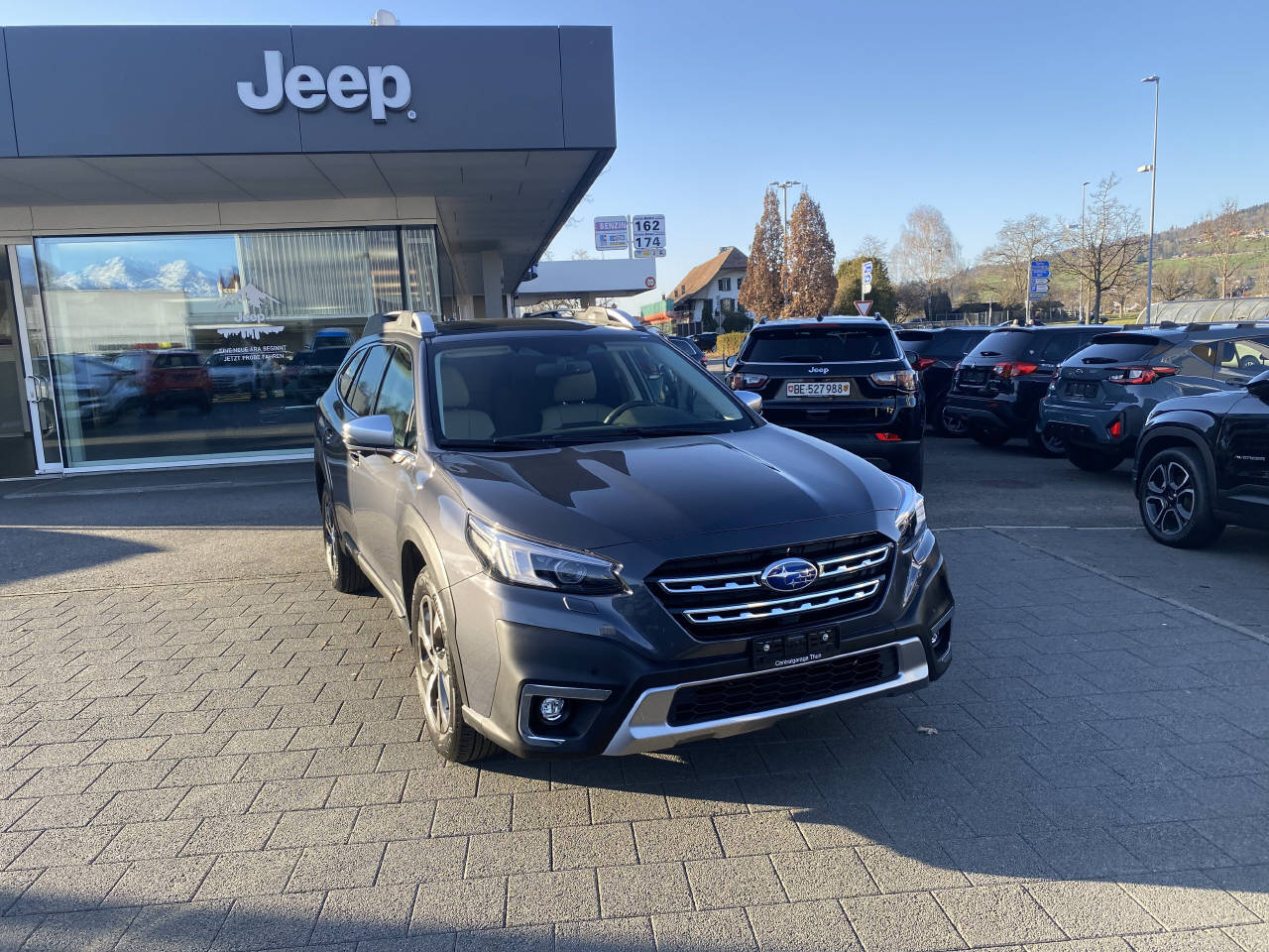 SUBARU Outback 2.5i Luxury-image-0