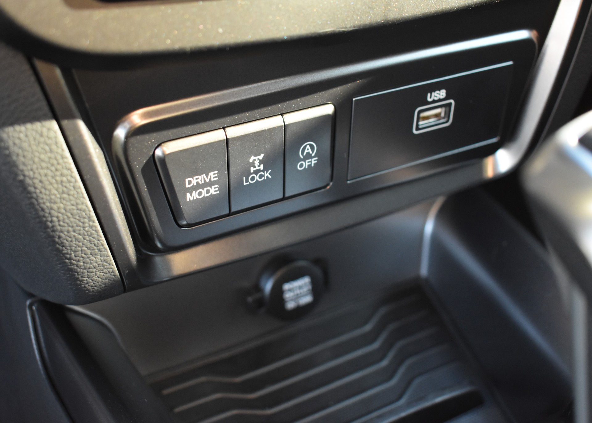 KGM-SsangYong Tivoli 1.5 T GDI Bronze 4WD Automat-image-15