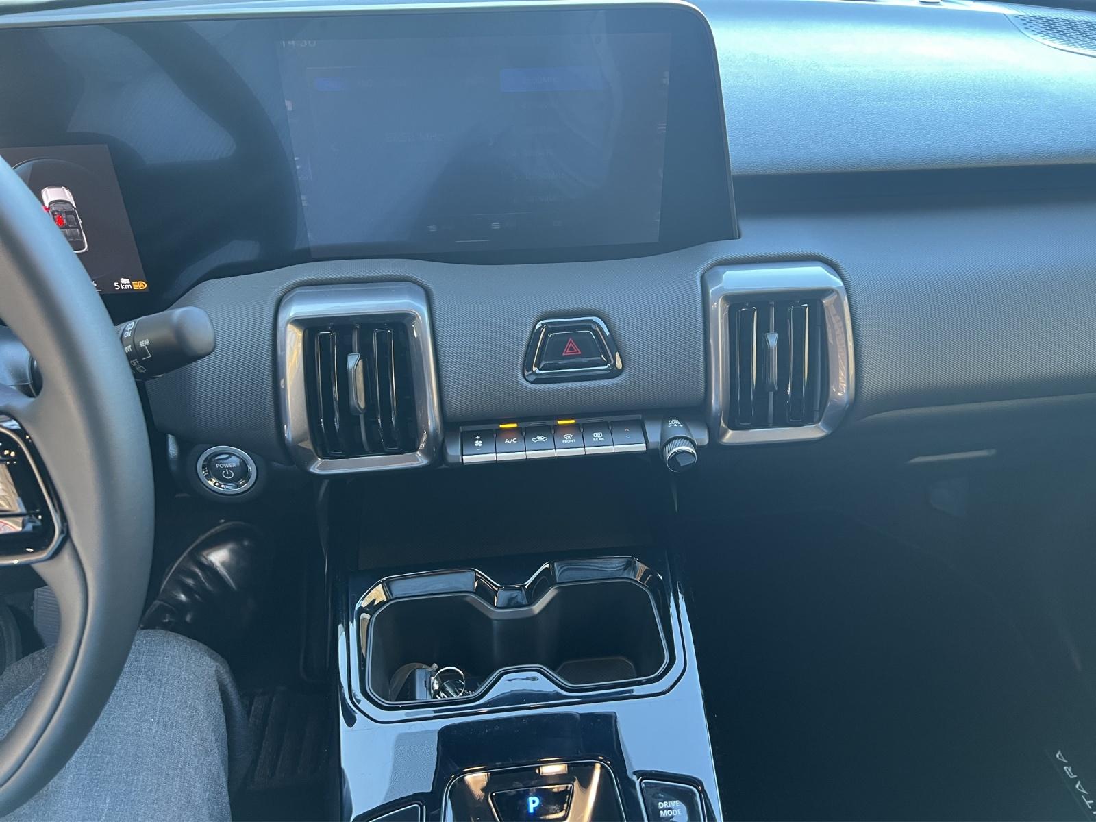 SUZUKI e Vitara Unico-image-10