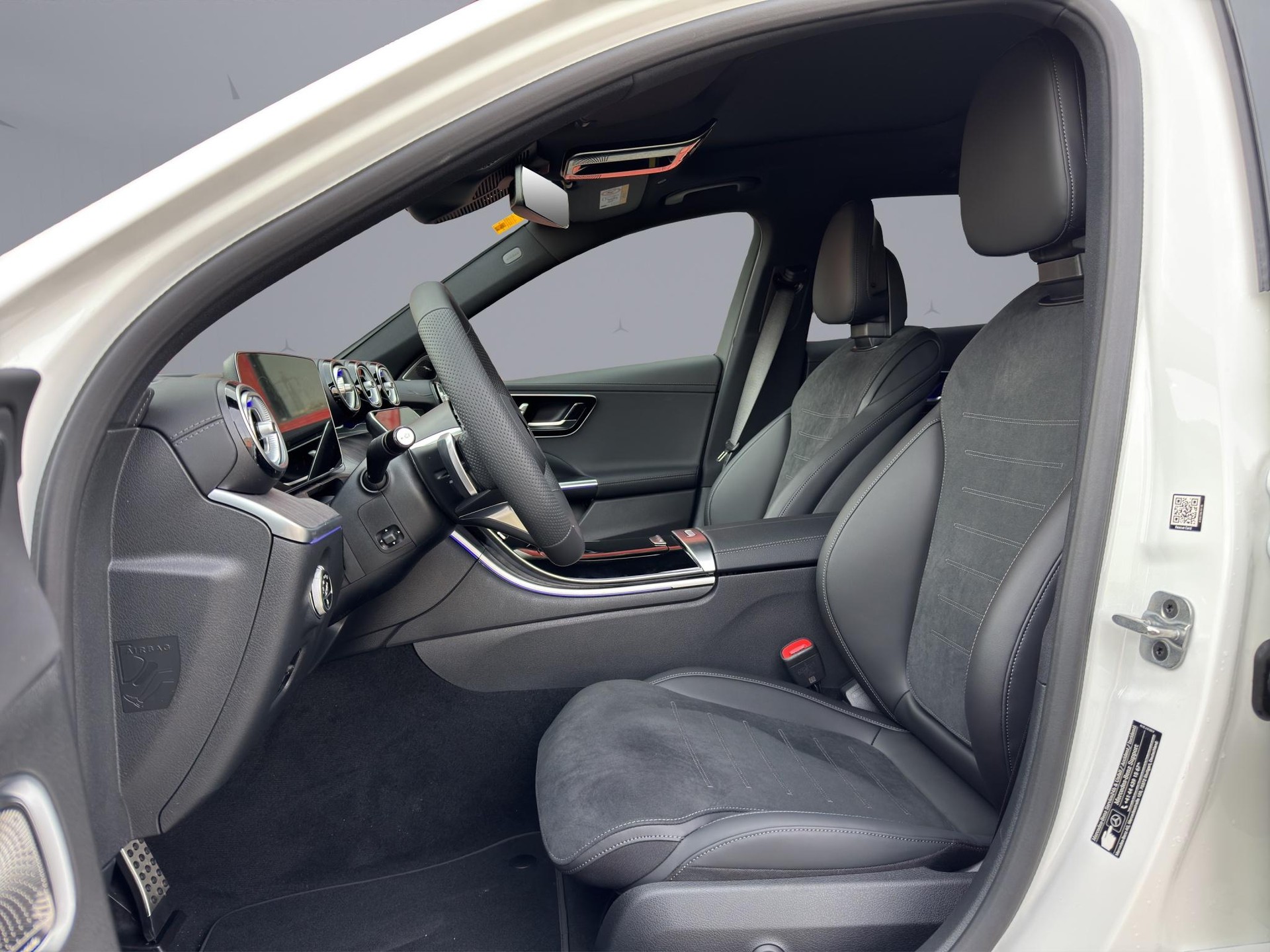 MERCEDES-BENZ C 220 d Swiss Star AMG Line 4matic Kombi-image-8