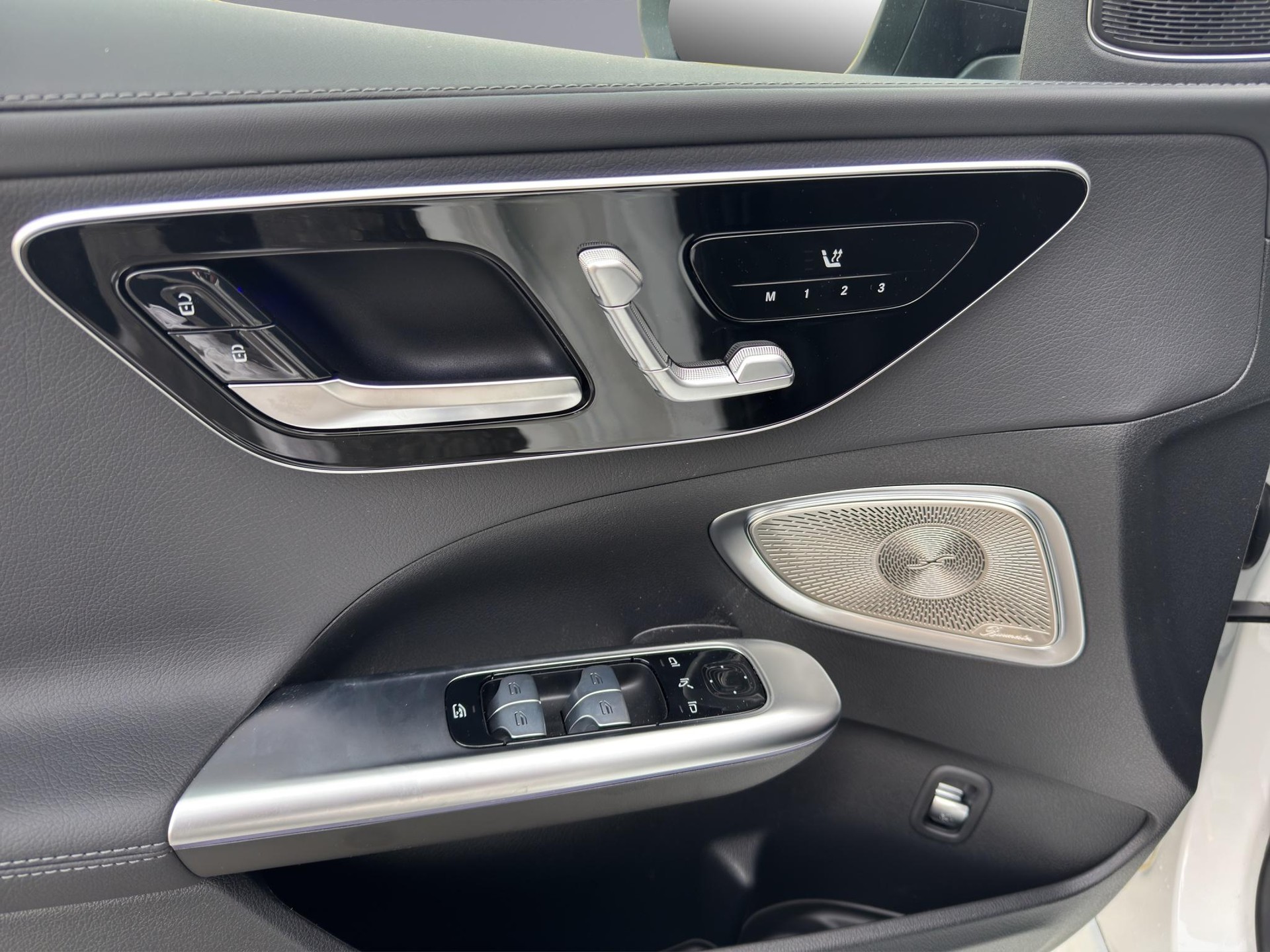 MERCEDES-BENZ C 220 d Swiss Star AMG Line 4matic Kombi-image-9