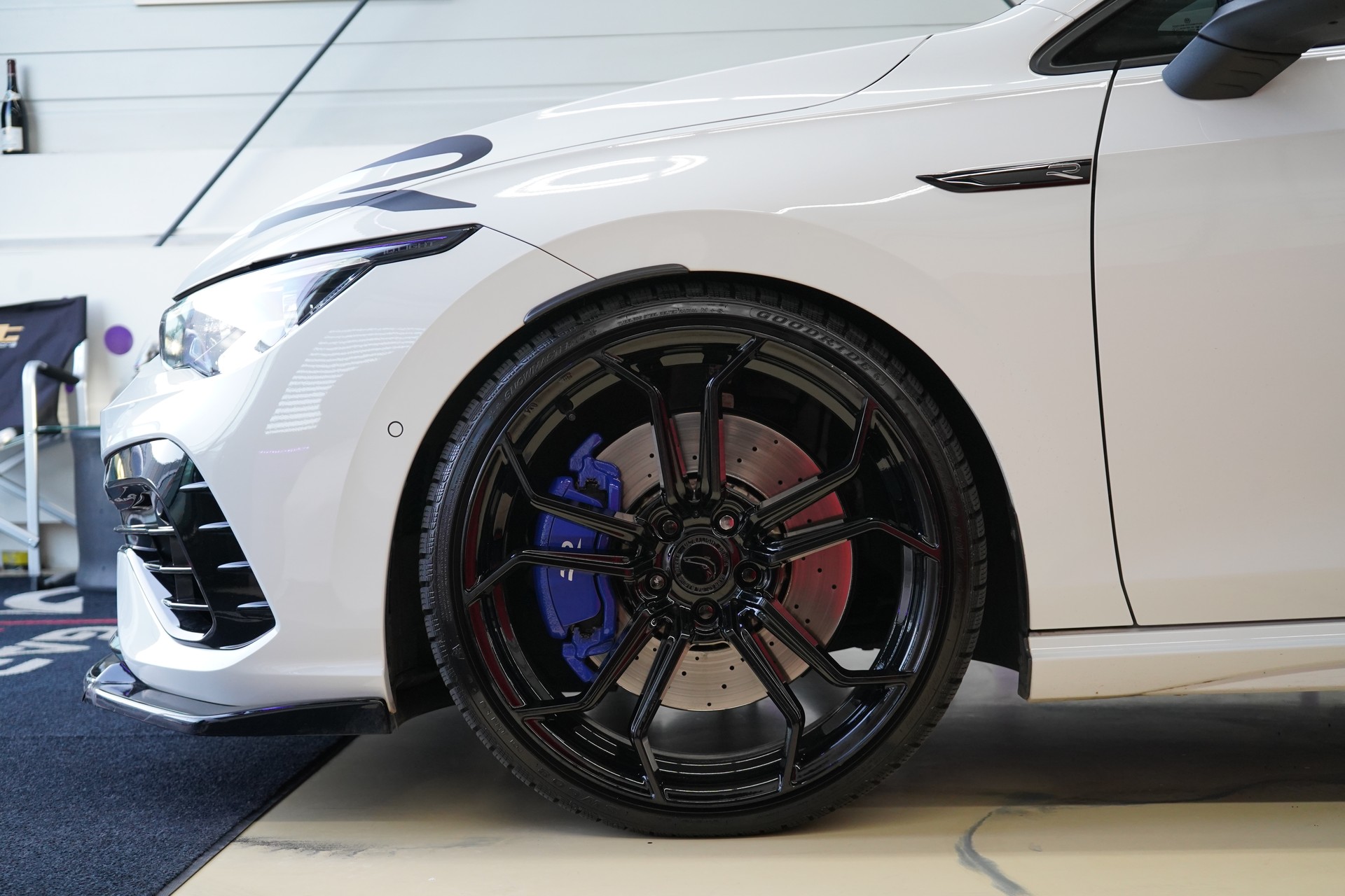 VW Golf 2.0 TSI R DSG 4Motion R Performance-image-3