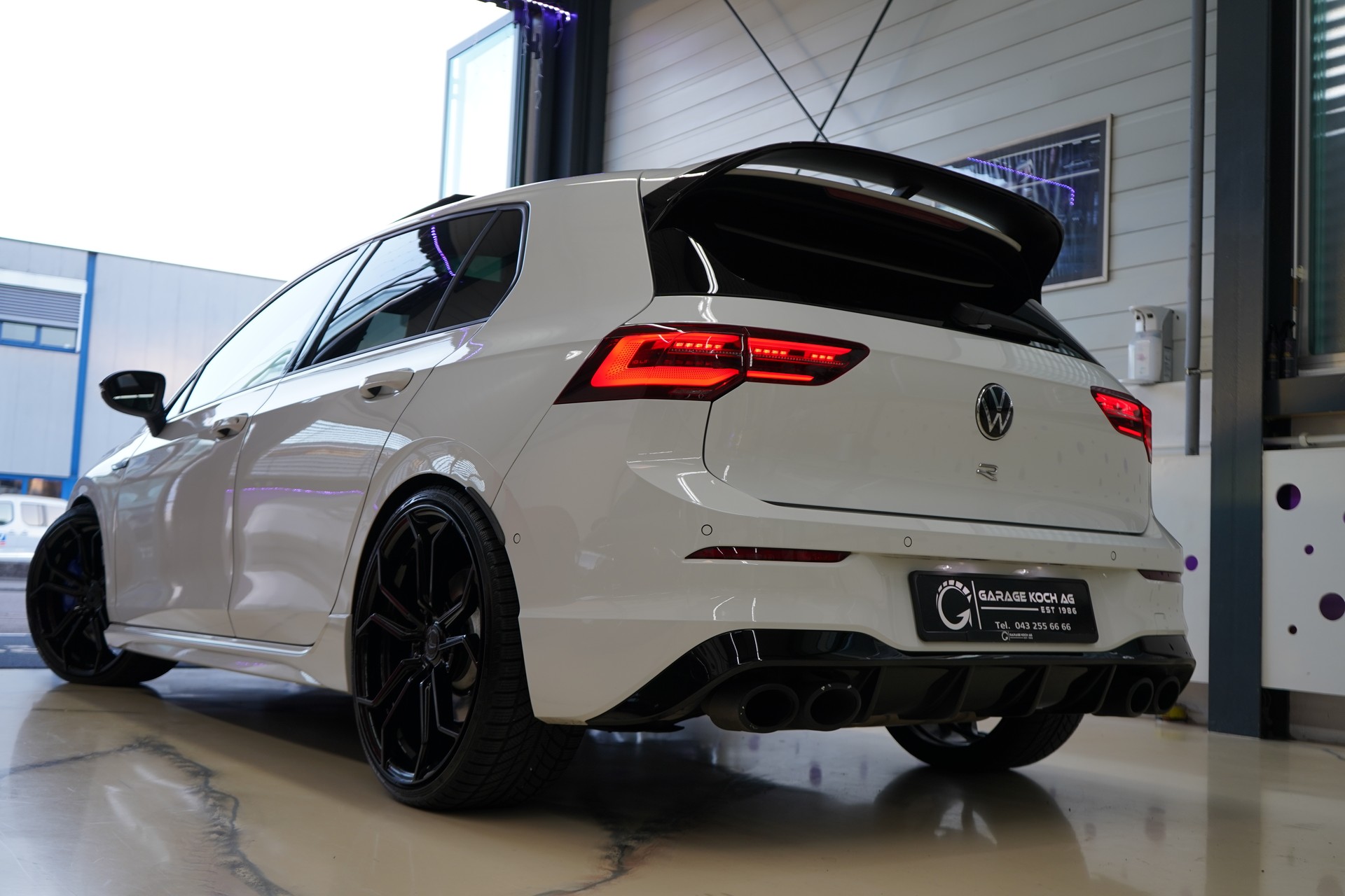 VW Golf 2.0 TSI R DSG 4Motion R Performance-image-5