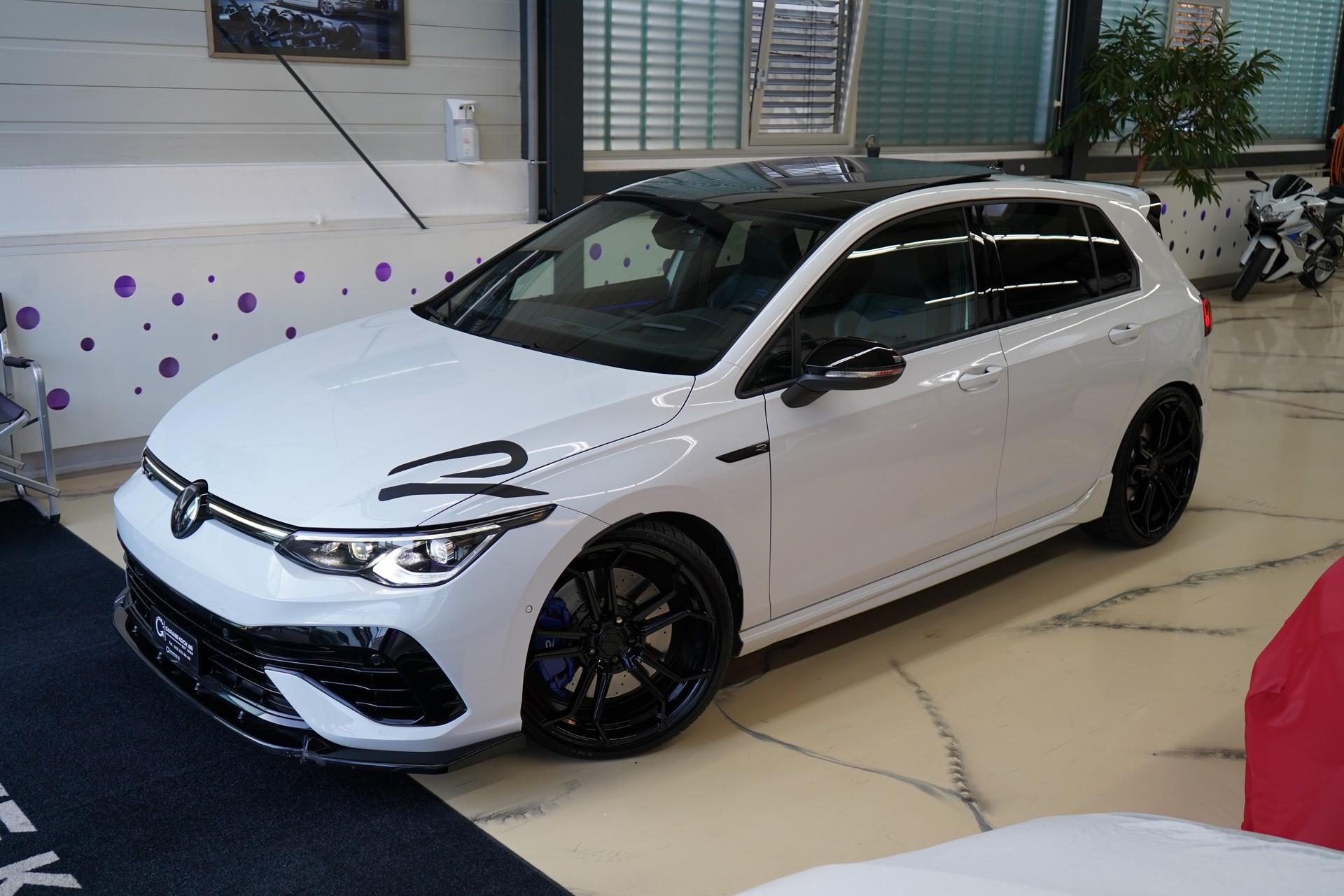 VW Golf 2.0 TSI R DSG 4Motion R Performance-image-2