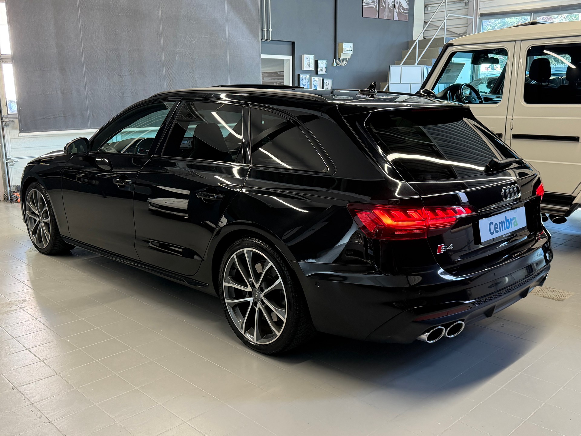 AUDI S4 Avant 3.0 V6 TDI quattro tiptronic-image-4