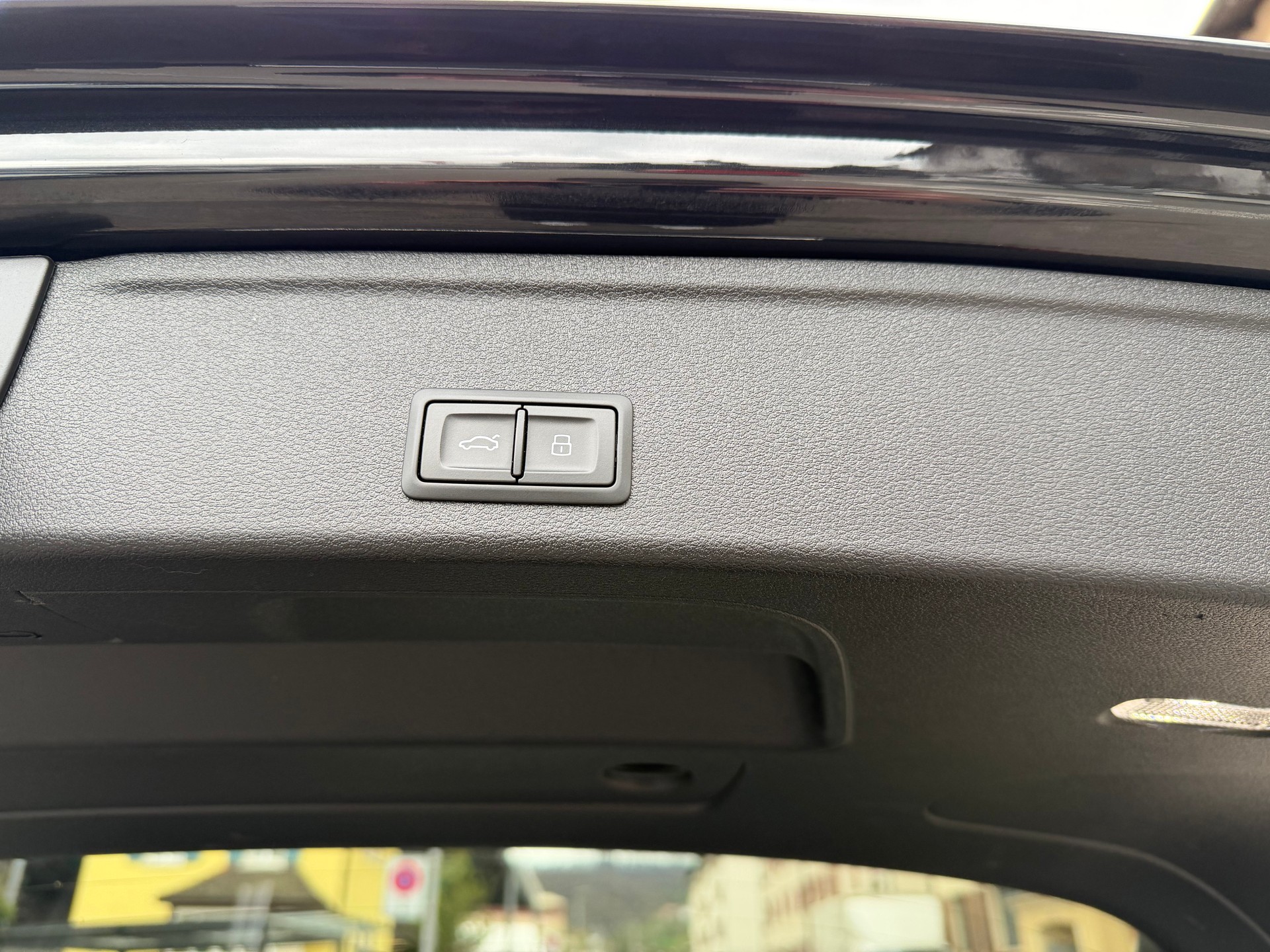 AUDI S4 Avant 3.0 V6 TDI quattro tiptronic-image-29