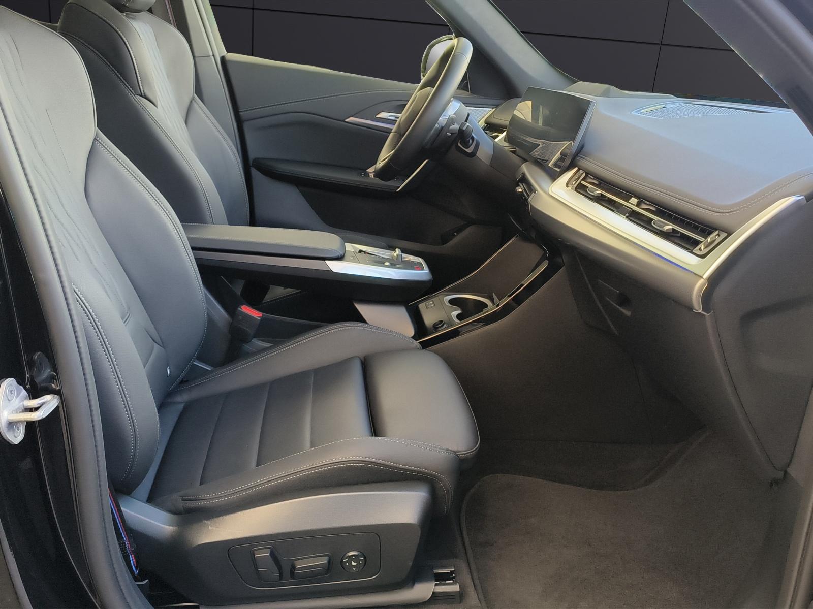 BMW X1 30e xDrive paddles-image-15