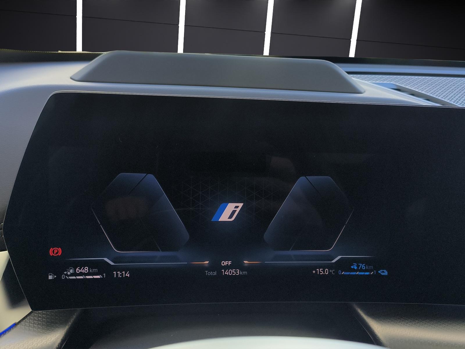 BMW X1 30e xDrive paddles-image-17