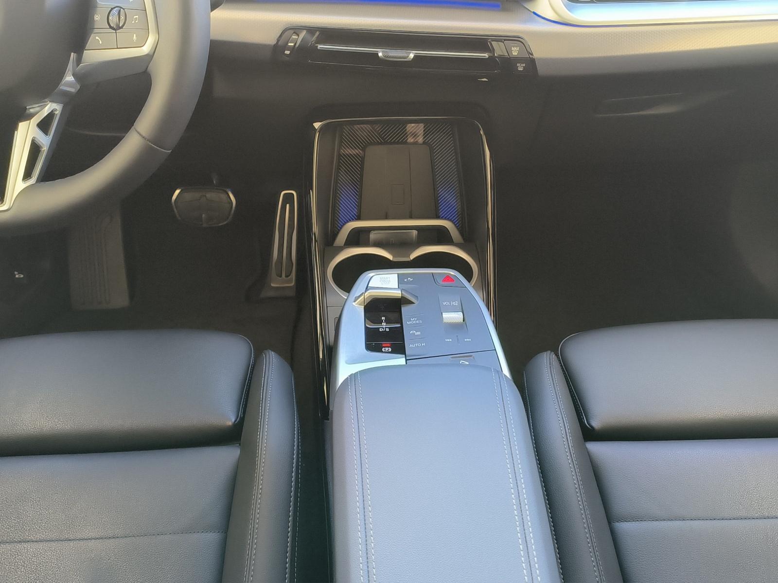 BMW X1 30e xDrive paddles-image-19