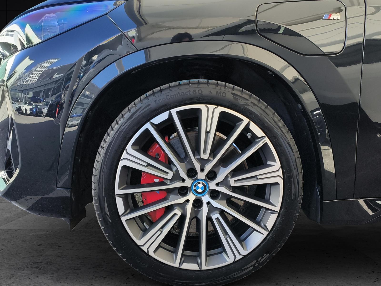 BMW X1 30e xDrive paddles-image-8