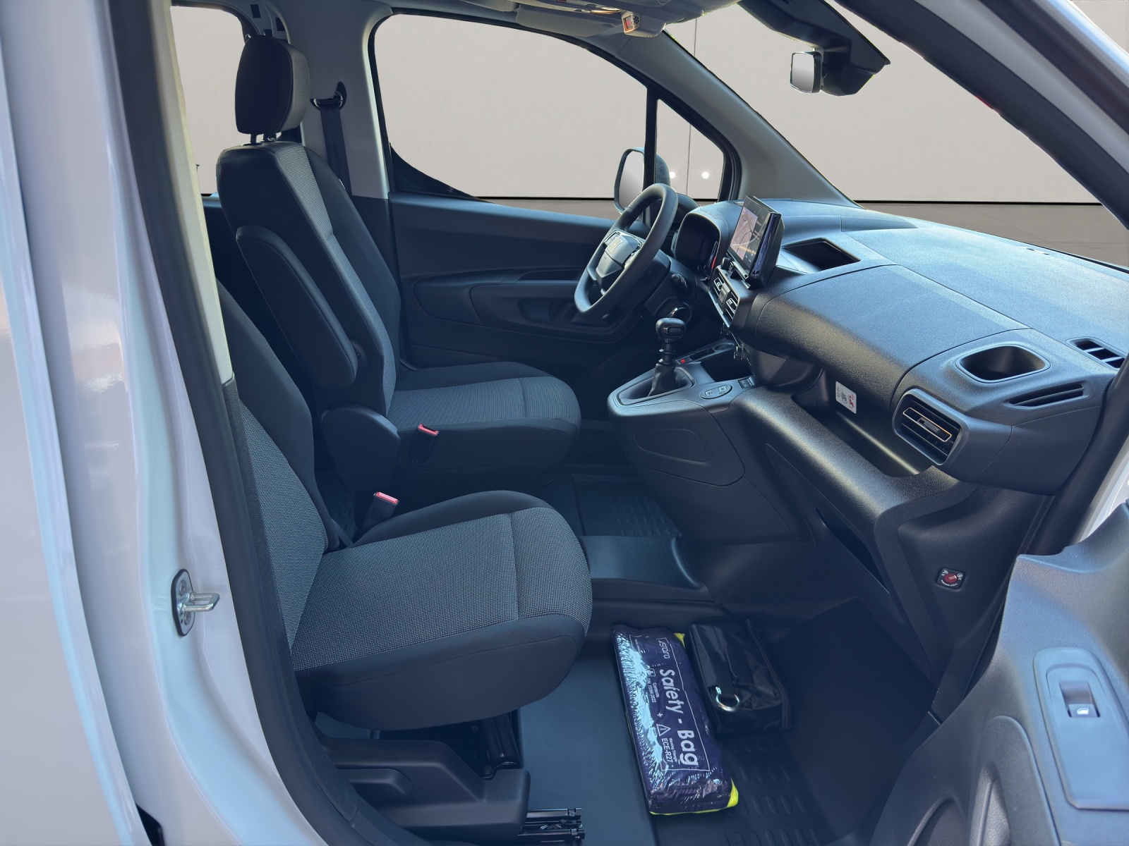 FIAT Doblo Crew Cab L2 1.5 BlueHDI 100 Easy Pro-image-11