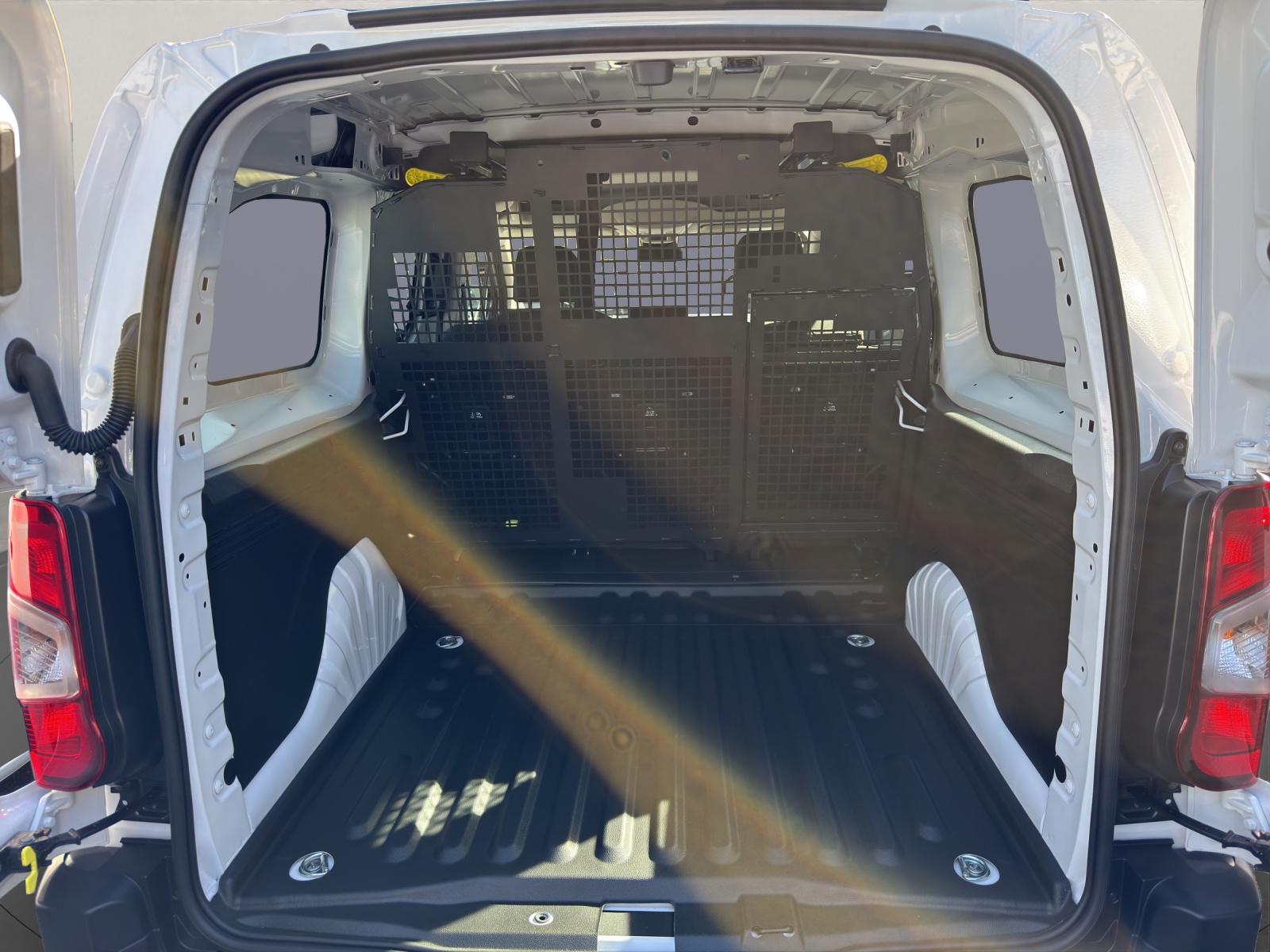 FIAT Doblo Crew Cab L2 1.5 BlueHDI 100 Easy Pro-image-15