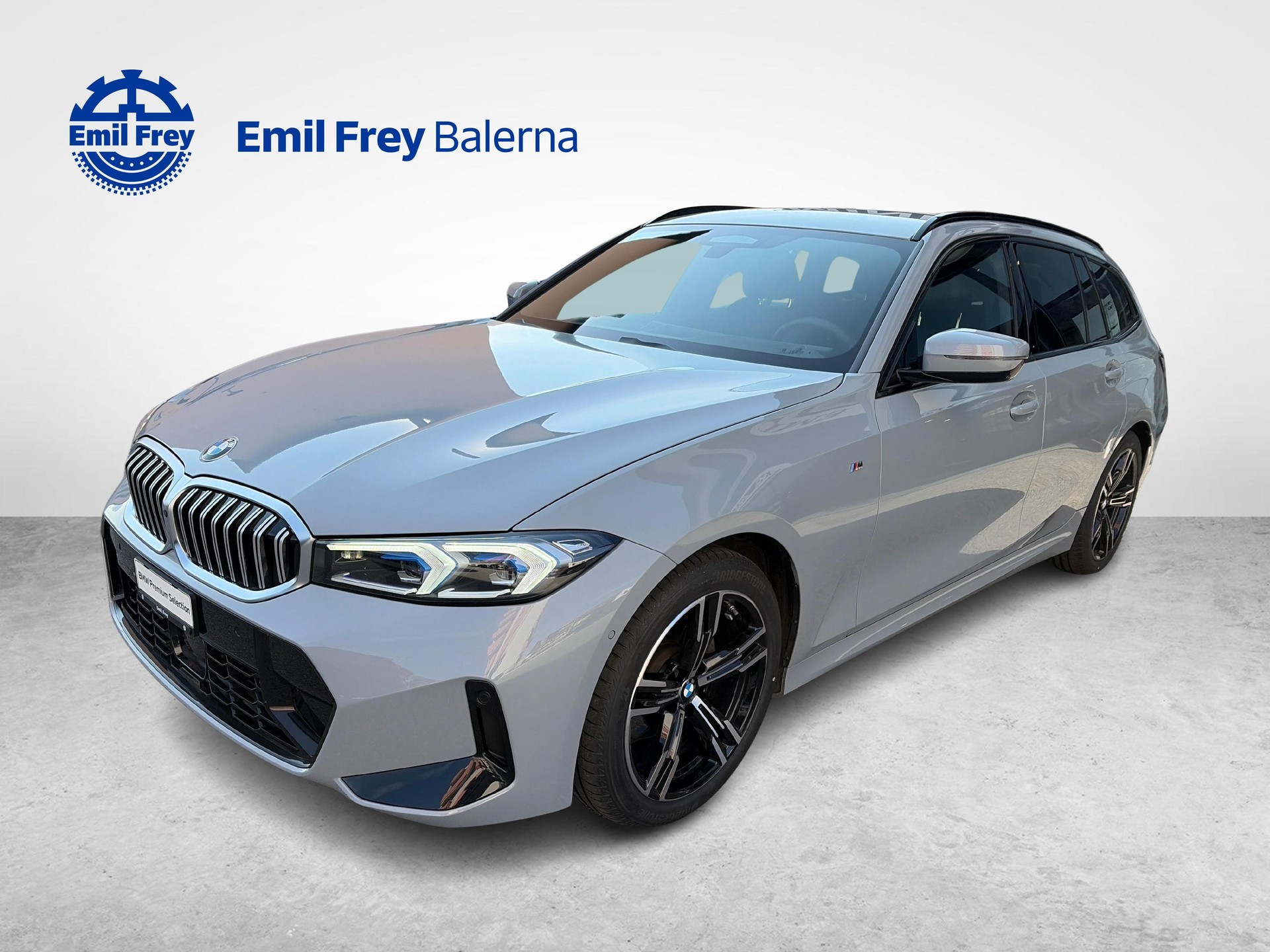 BMW 320d xDrive Touring-image-0