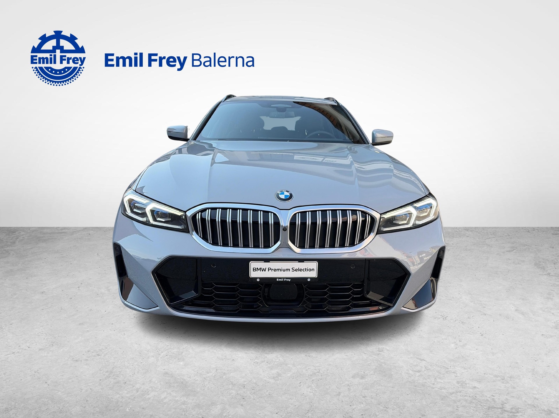 BMW 320d xDrive Touring-image-9
