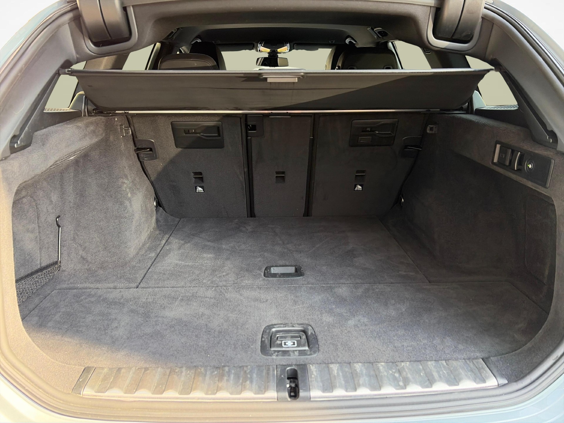 BMW 320d xDrive Touring-image-21