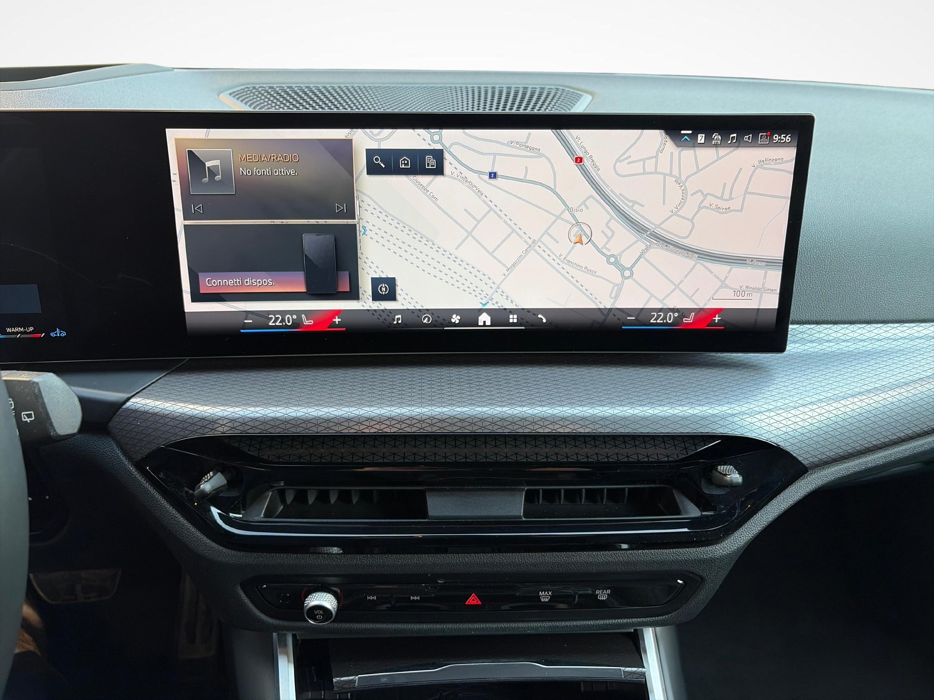 BMW 320d xDrive Touring-image-17