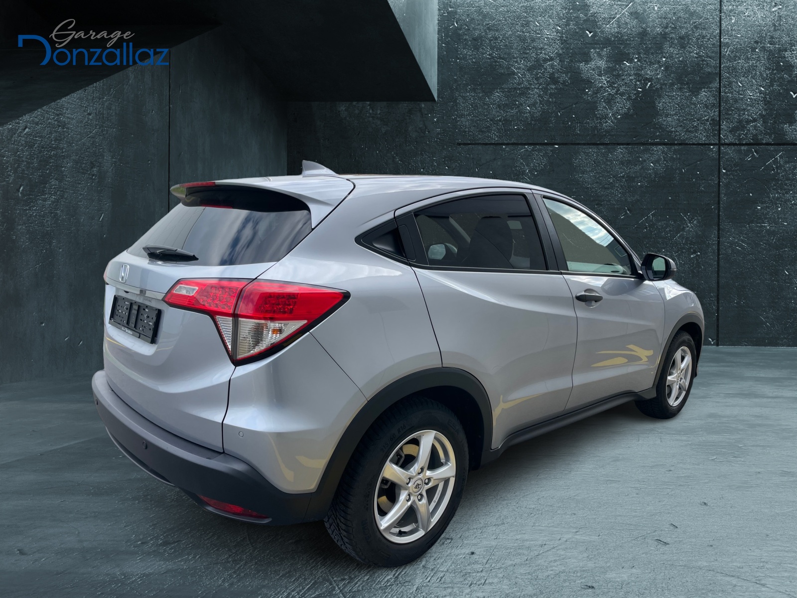 HONDA HR-V 1.5i-VTEC Executive CVT (3)-image-3