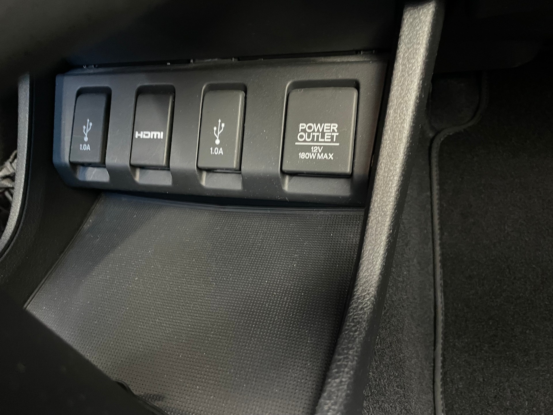 HONDA HR-V 1.5i-VTEC Executive CVT (3)-image-12