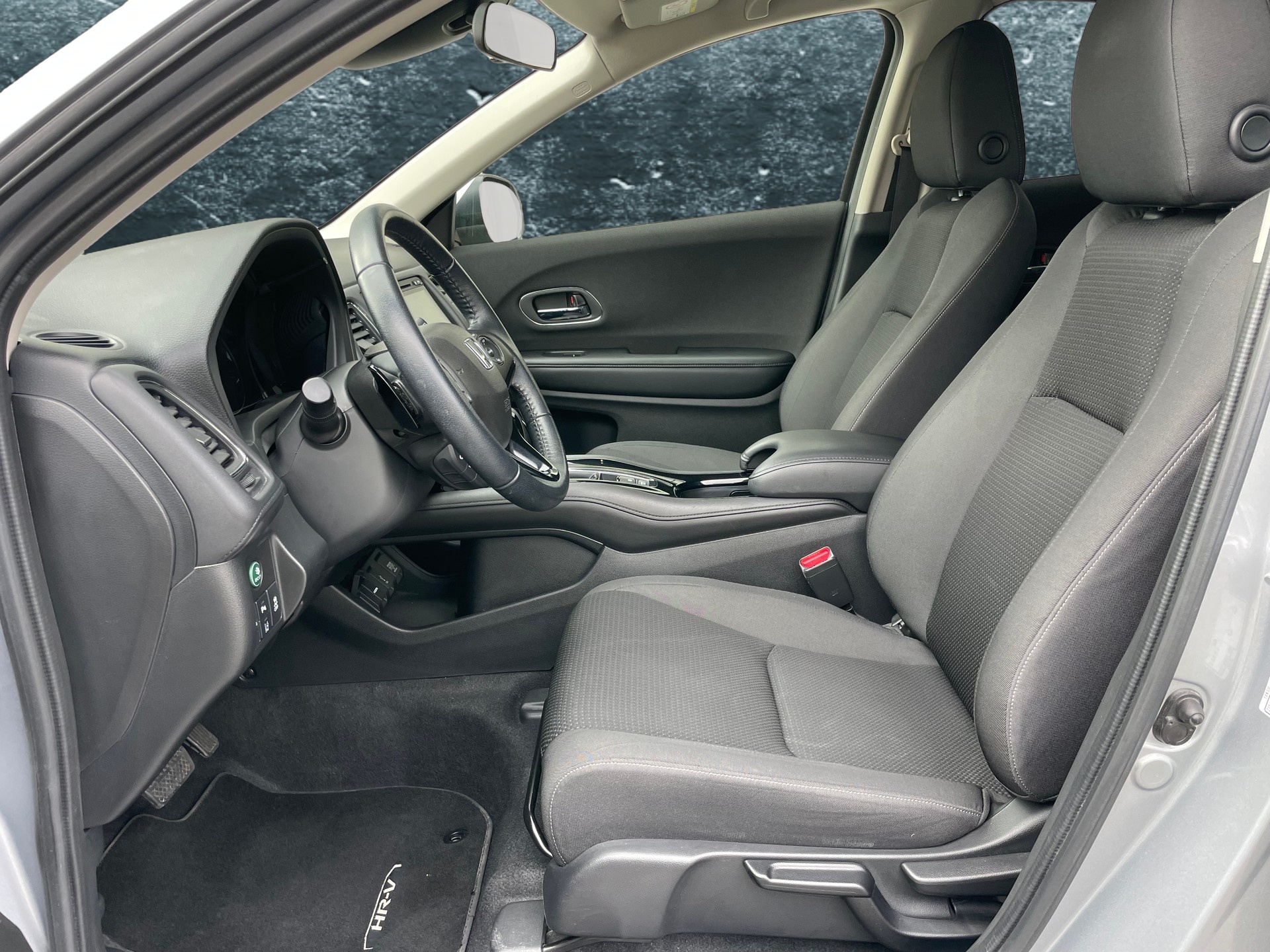 HONDA HR-V 1.5i-VTEC Executive CVT (3)-image-6